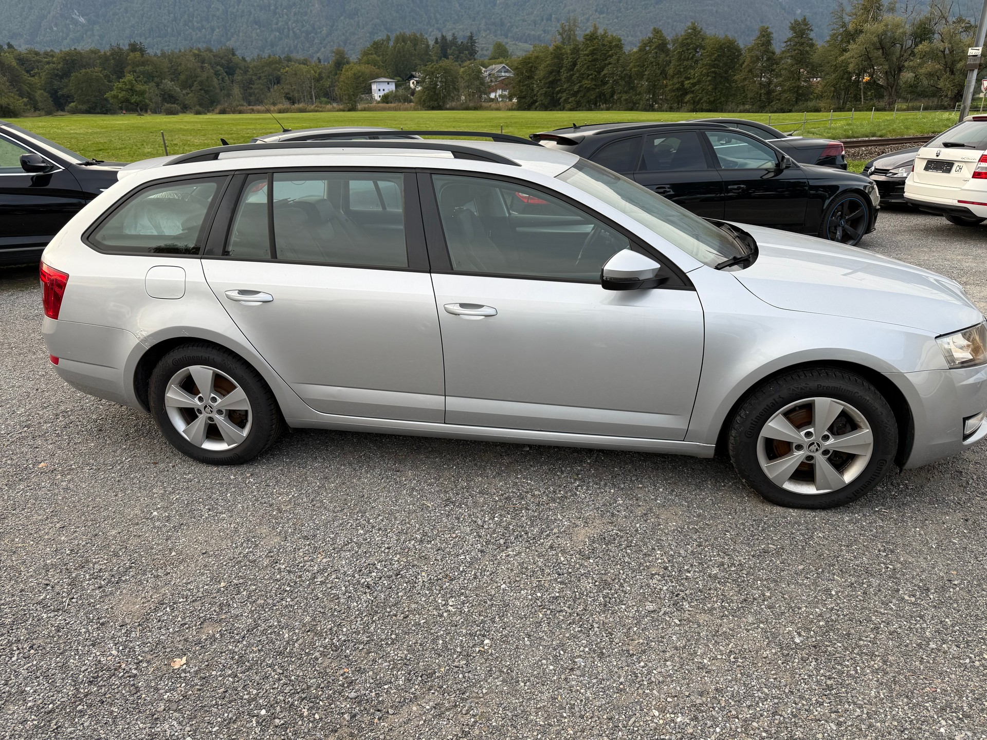 SKODA Octavia Combi 2.0 TDI Elegance 4x4-image-7