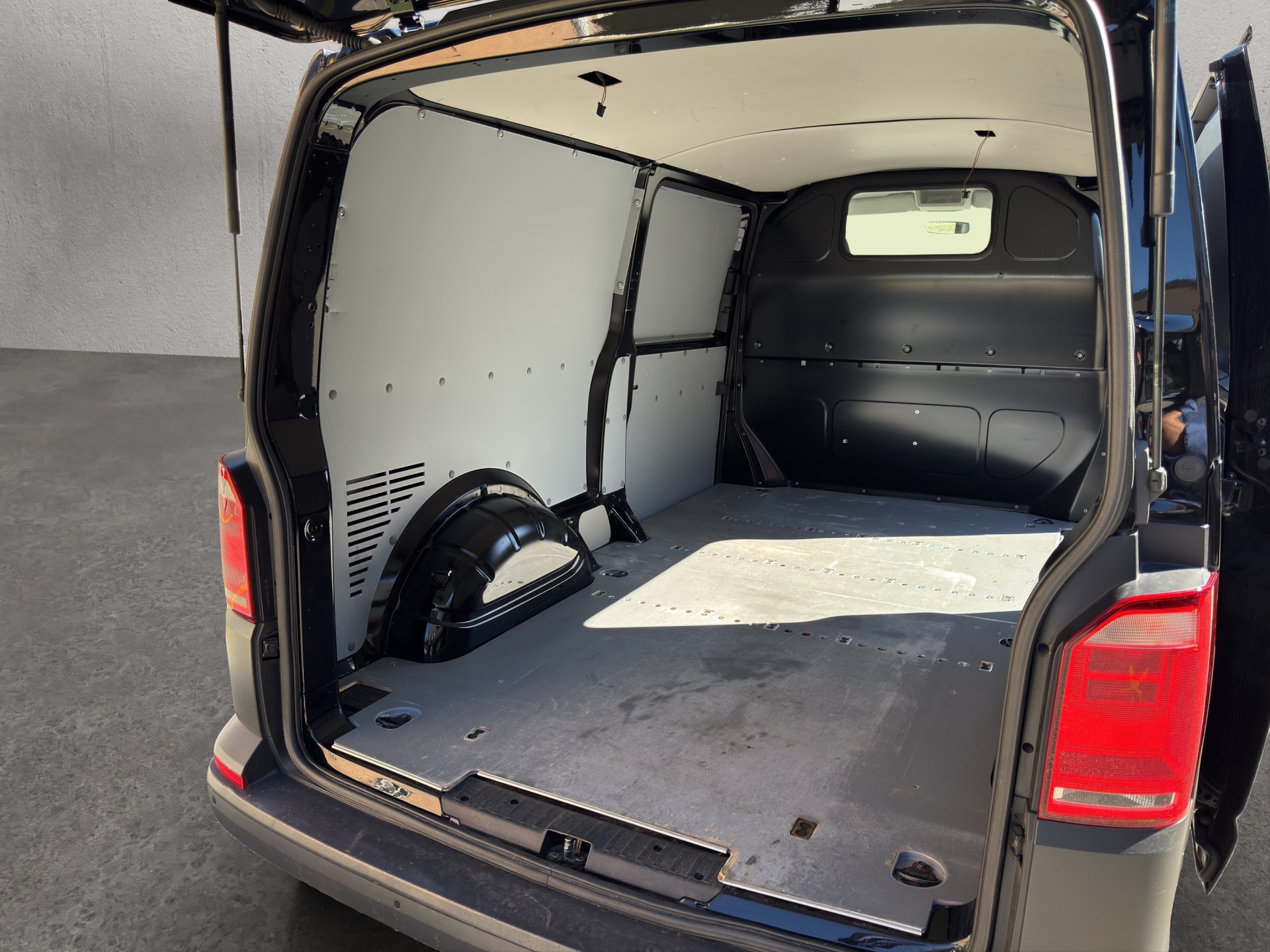 VW T6 2.0 TDI-image-12