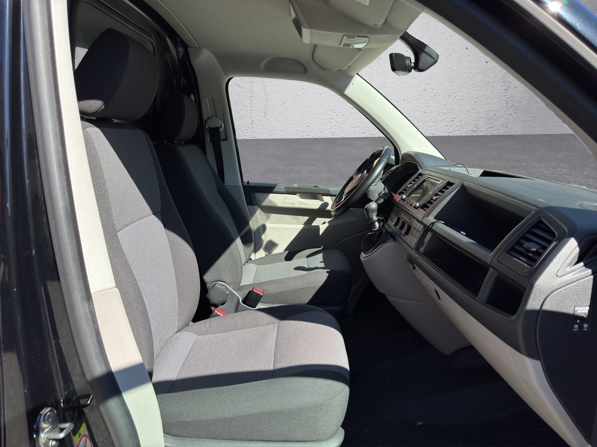 VW T6 2.0 TDI-image-9