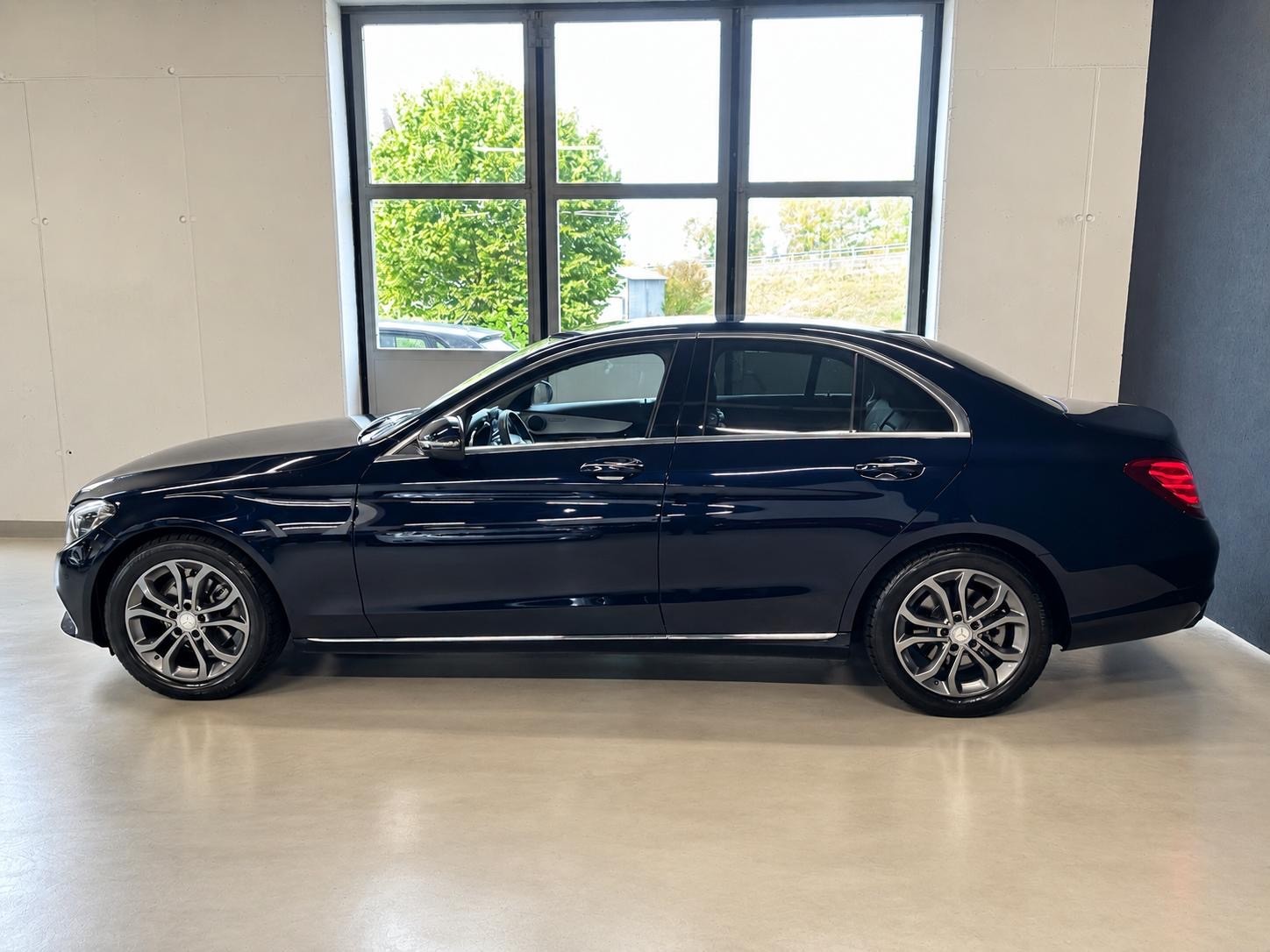 MERCEDES-BENZ C 180 Avantgarde 9G-Tronic-image-6