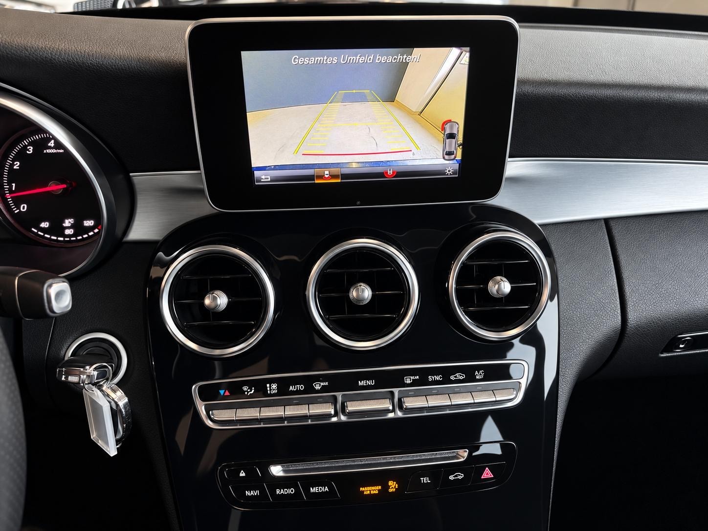 MERCEDES-BENZ C 180 Avantgarde 9G-Tronic-image-13