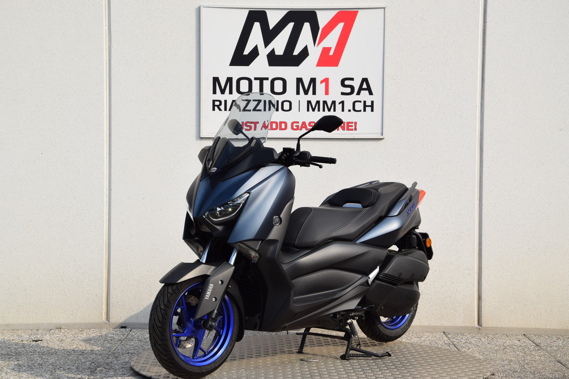 YAMAHA X-Max 300-showroom-element-3