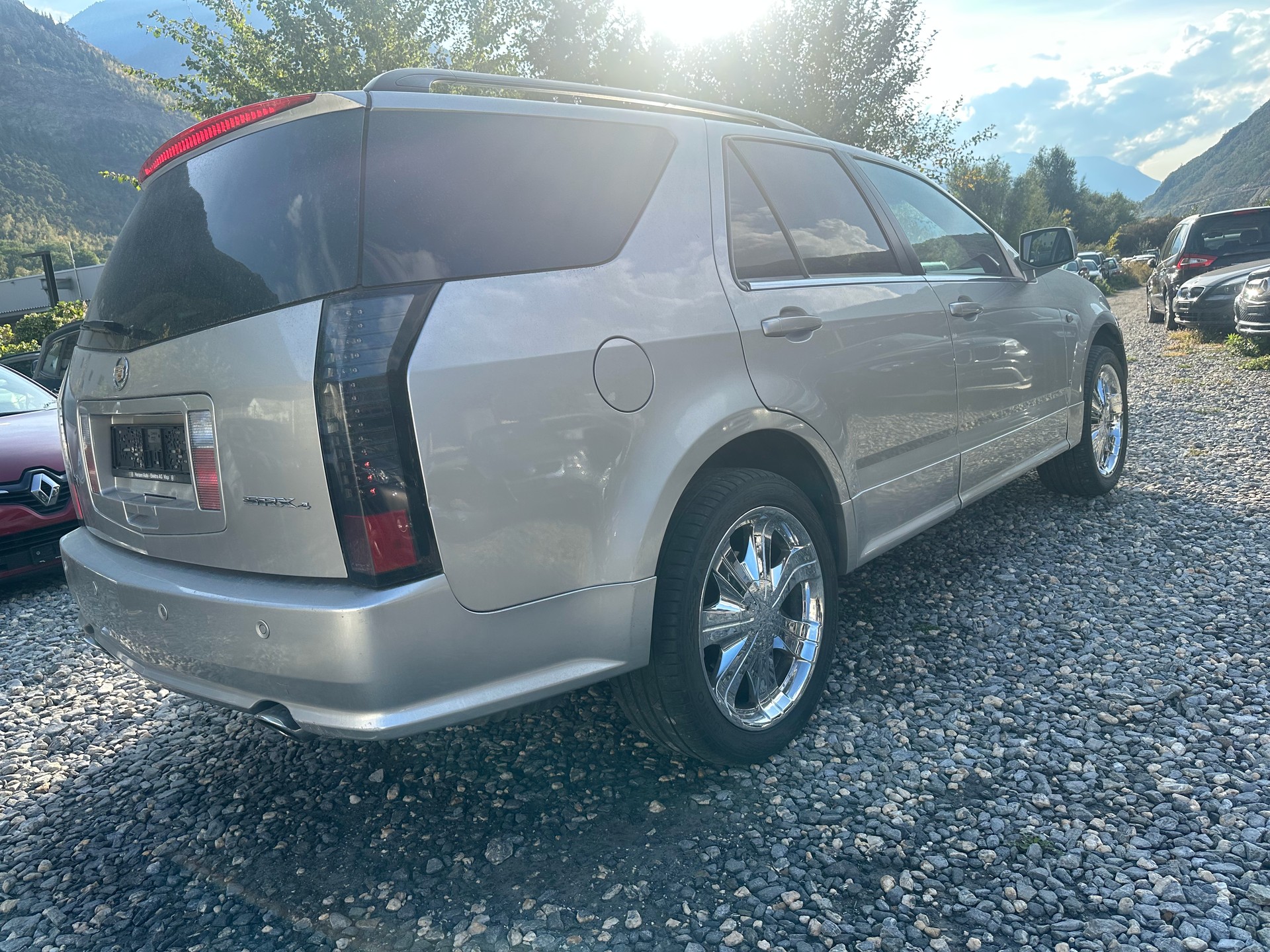 CADILLAC SRX 4.6 V8 Sport Luxury 4WD-image-6