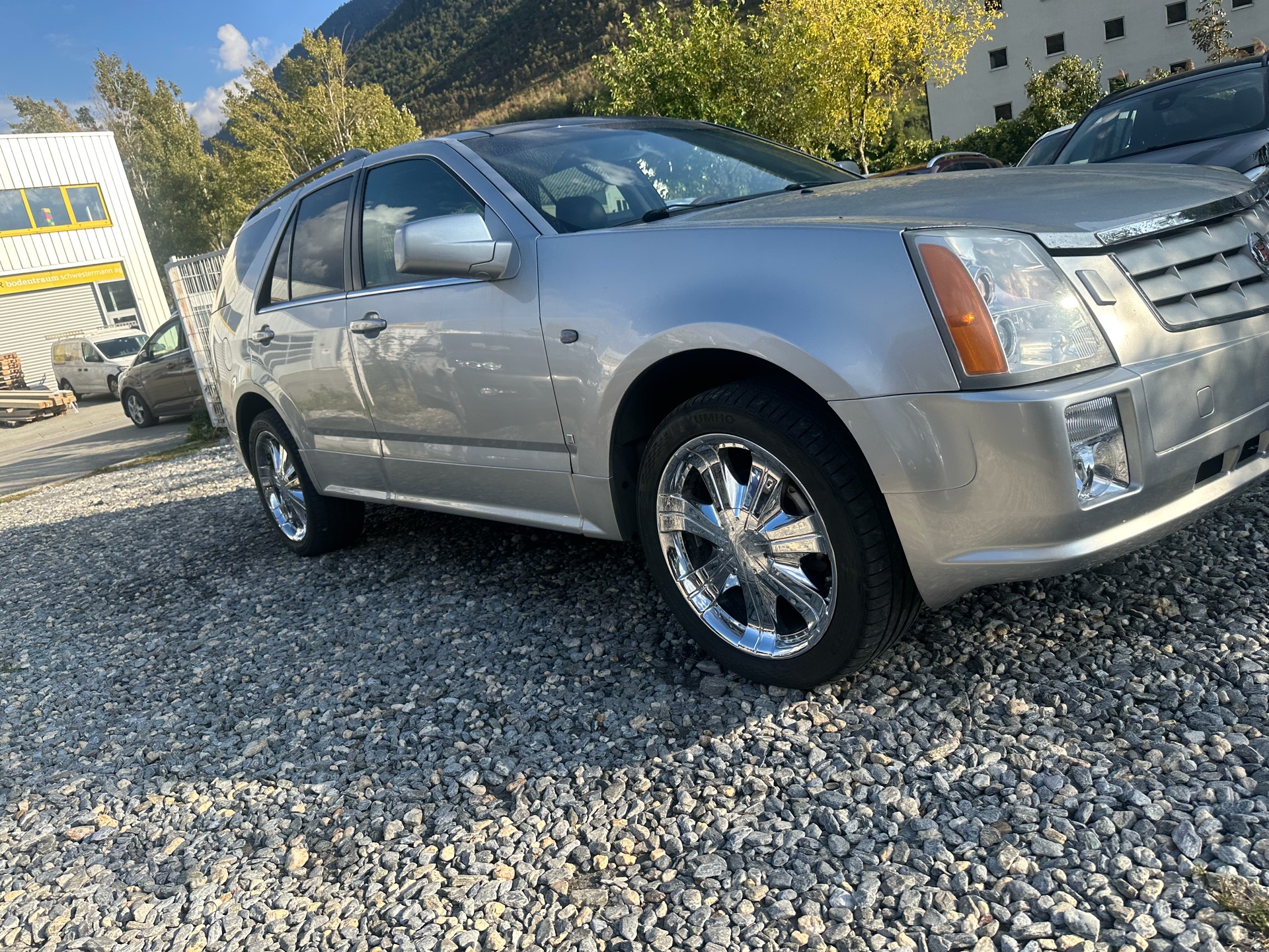 CADILLAC SRX 4.6 V8 Sport Luxury 4WD-image-2