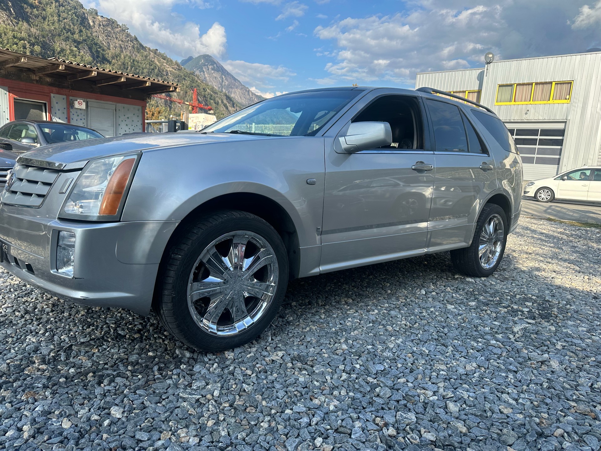 CADILLAC SRX 4.6 V8 Sport Luxury 4WD-image-1