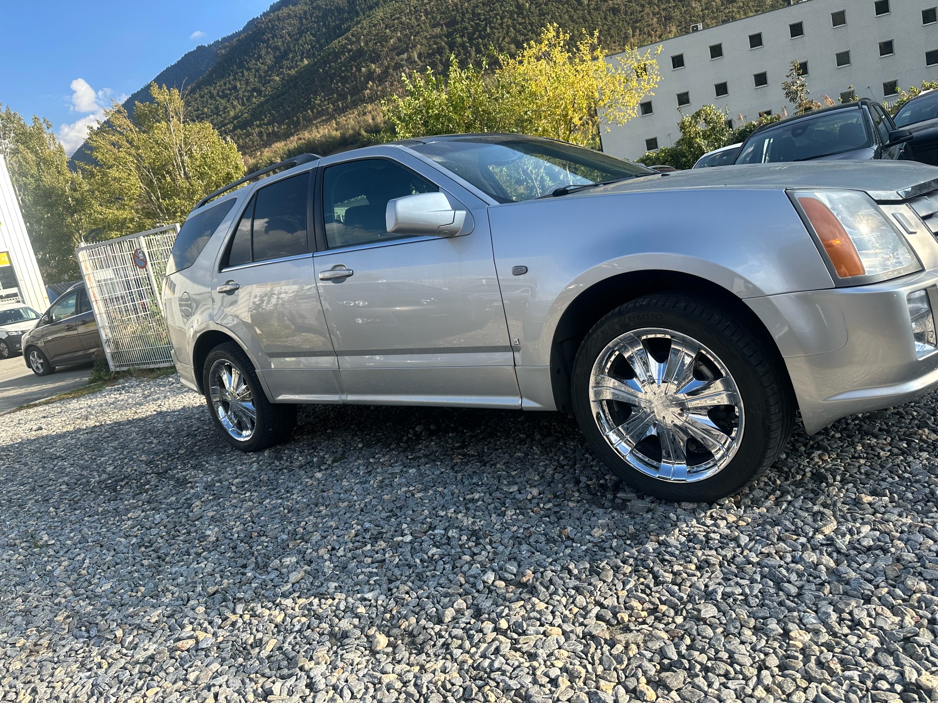 CADILLAC SRX 4.6 V8 Sport Luxury 4WD-image-13