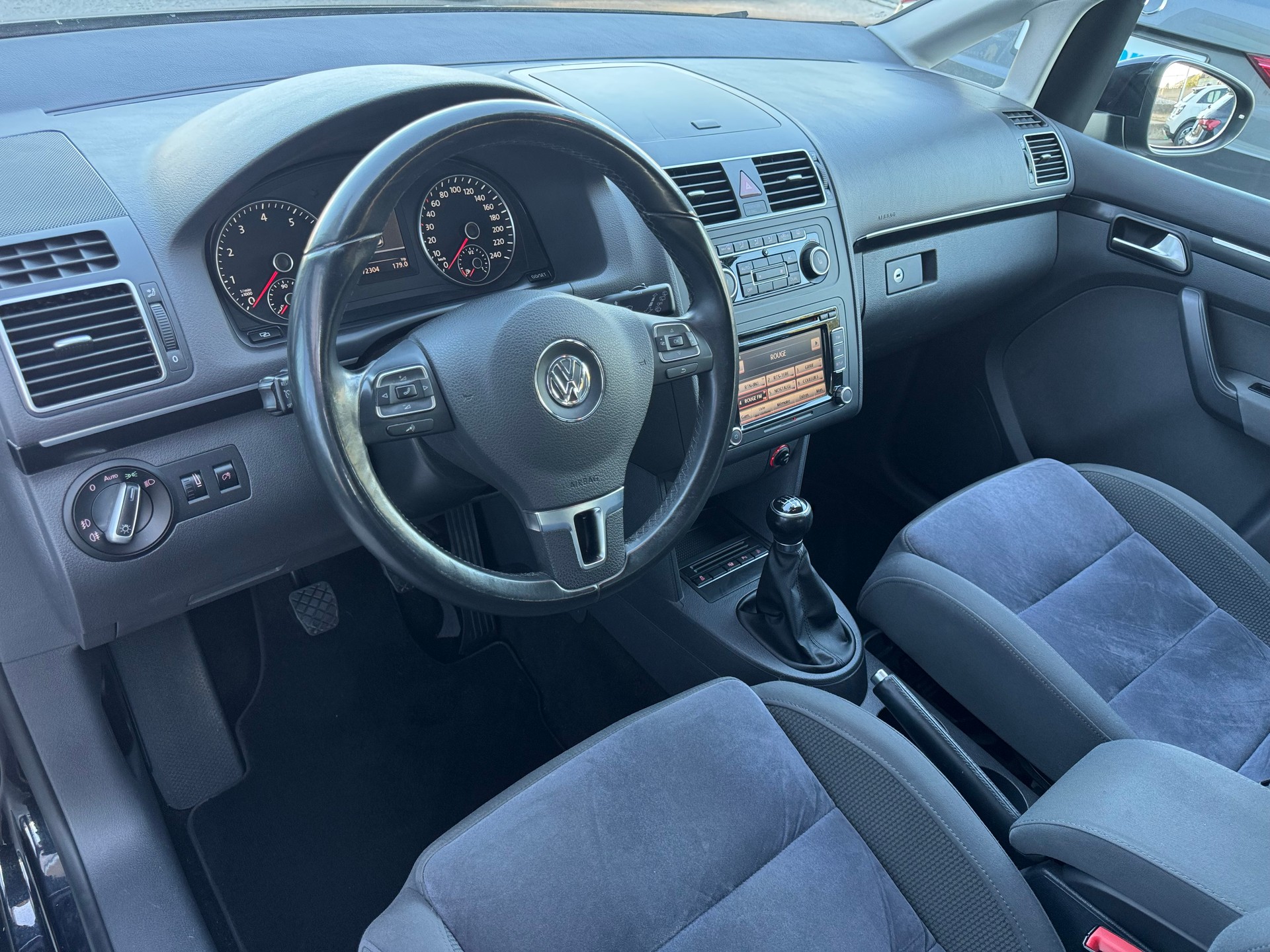 VW Touran 1.4 TSI Highline-image-2
