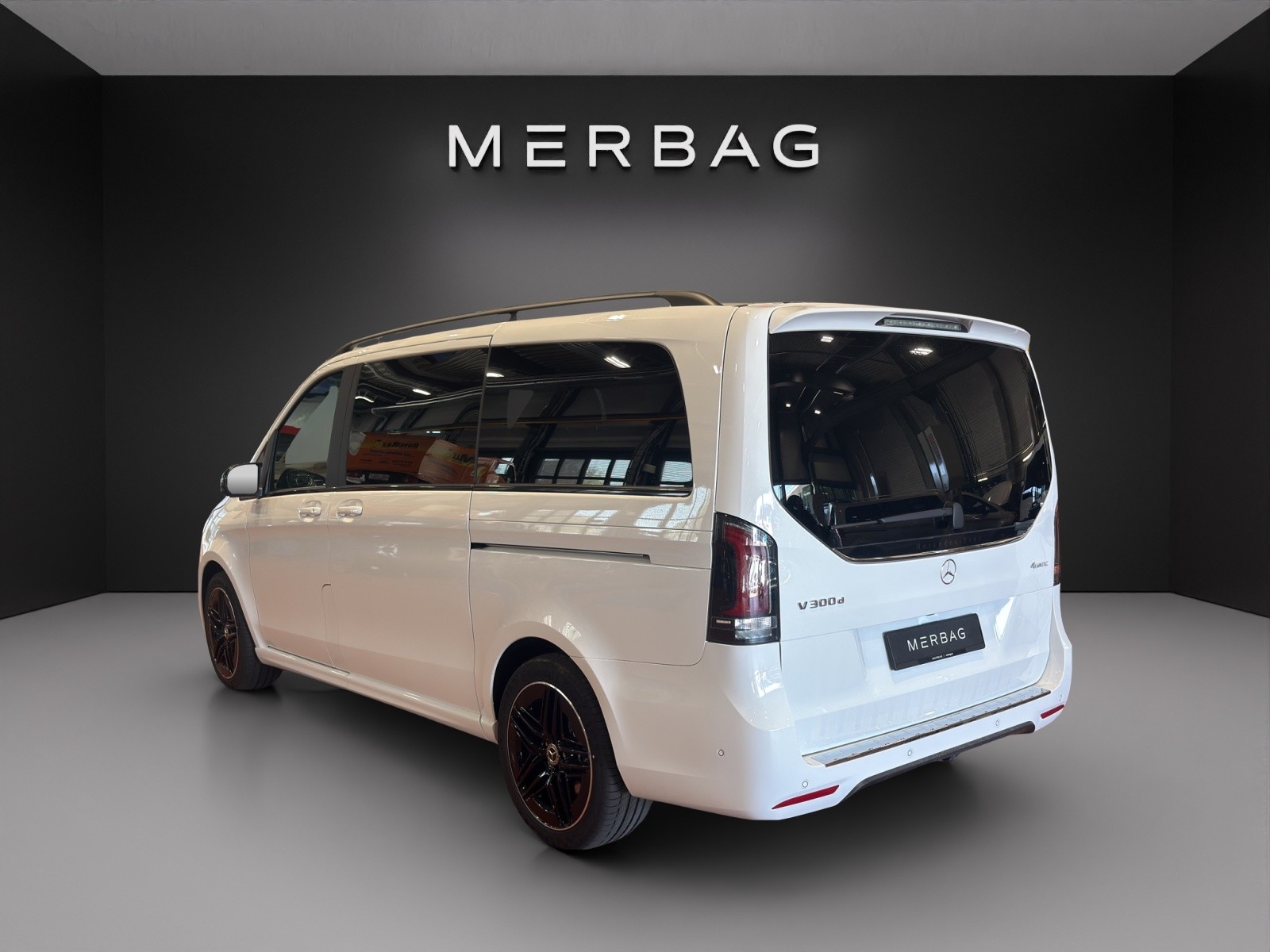 MERCEDES-BENZ V 300 d lang 4Matic Swiss Edition 9G-Tronic-image-3