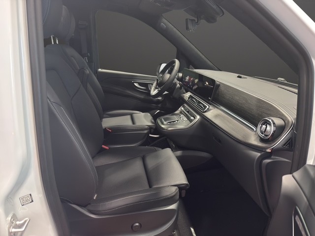 MERCEDES-BENZ V 300 d lang 4Matic Swiss Edition 9G-Tronic-image-9