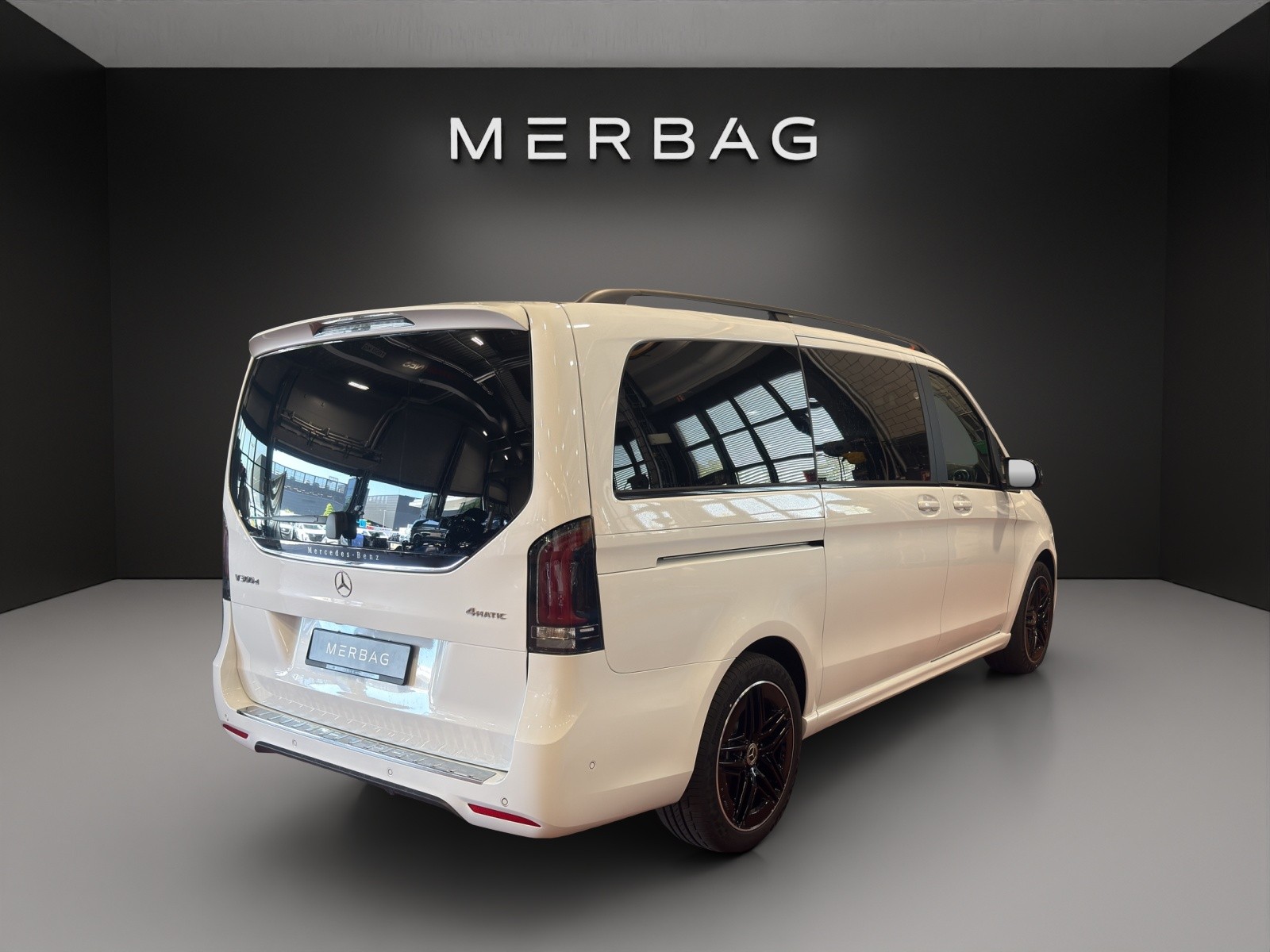 MERCEDES-BENZ V 300 d lang 4Matic Swiss Edition 9G-Tronic-image-1