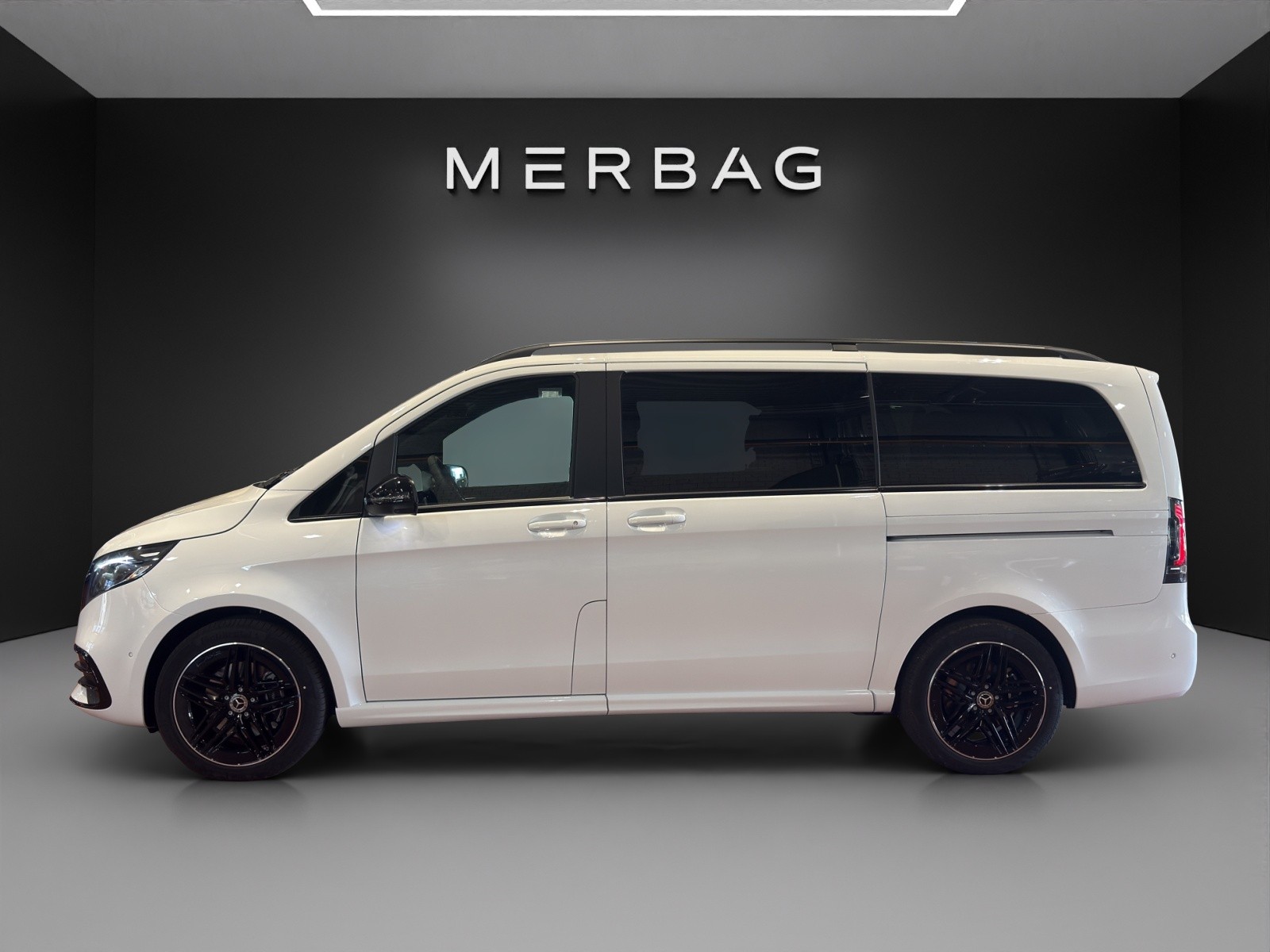 MERCEDES-BENZ V 300 d lang 4Matic Swiss Edition 9G-Tronic-image-4