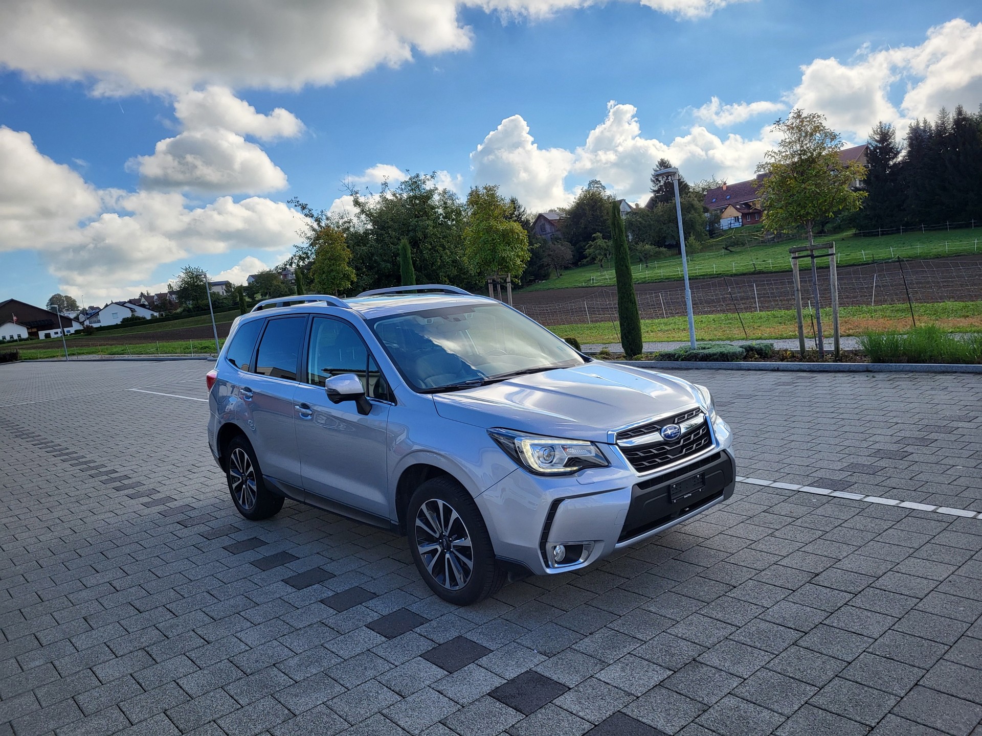 SUBARU Forester 2.0i Executive Lineartronic-image-3