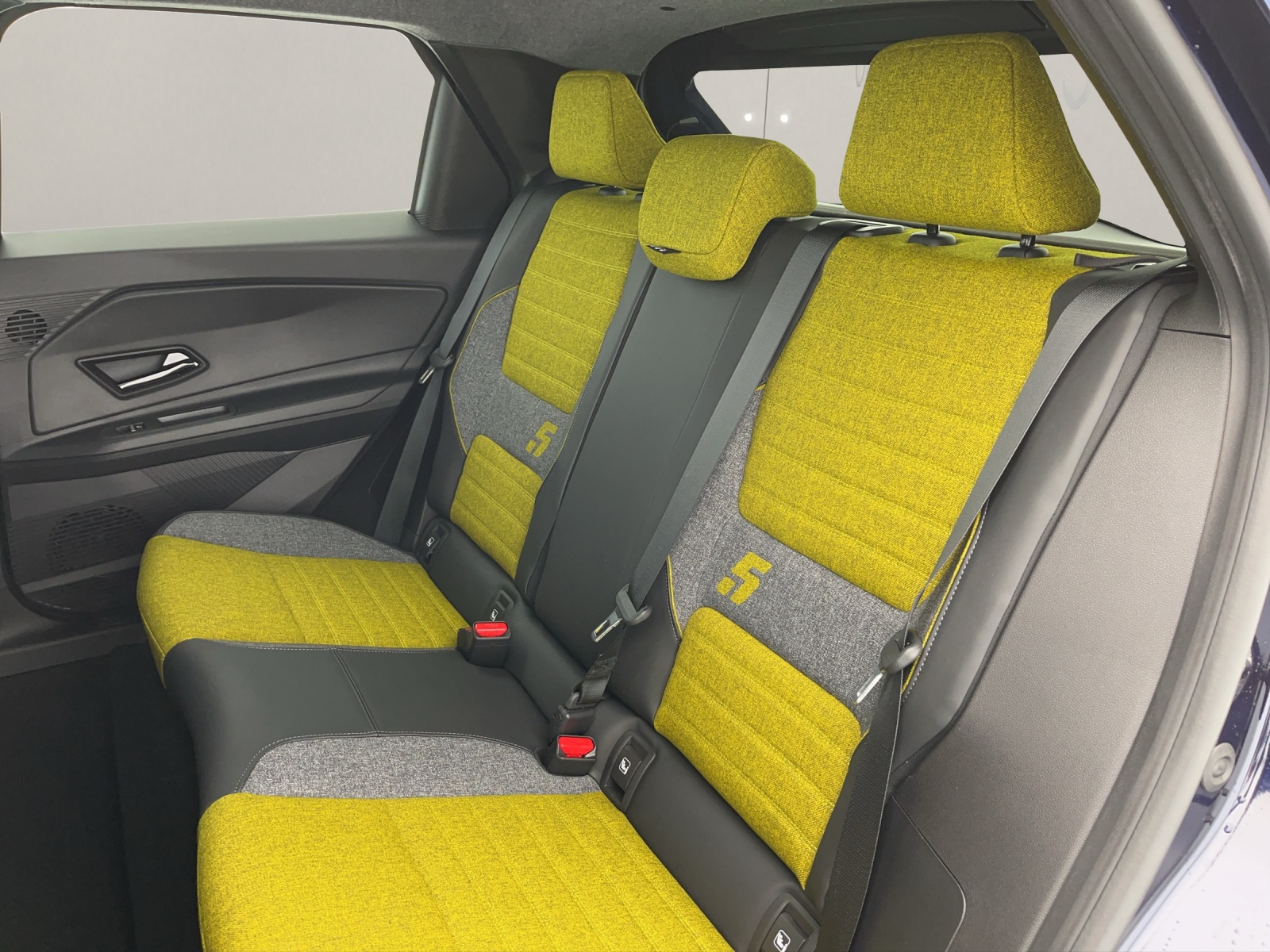 RENAULT R5 E-Tech Comfort Range iconic five-image-16