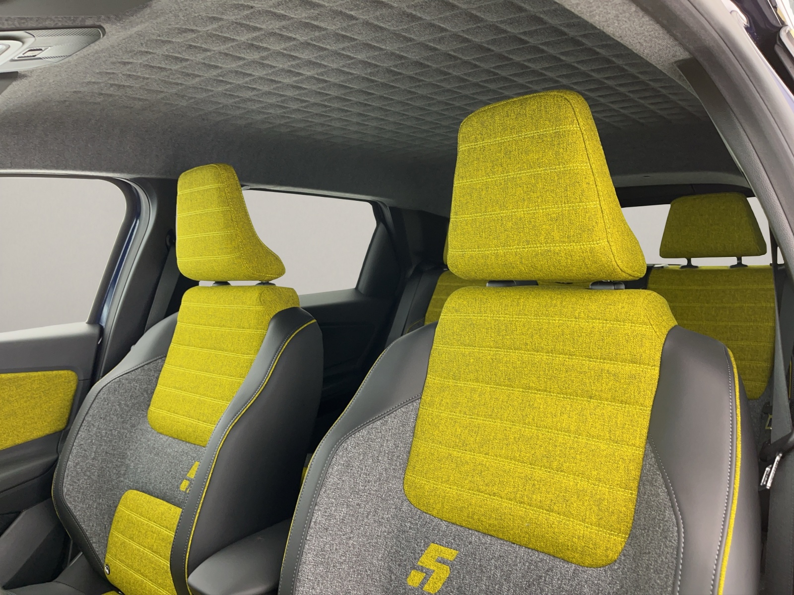 RENAULT R5 E-Tech Comfort Range iconic five-image-14