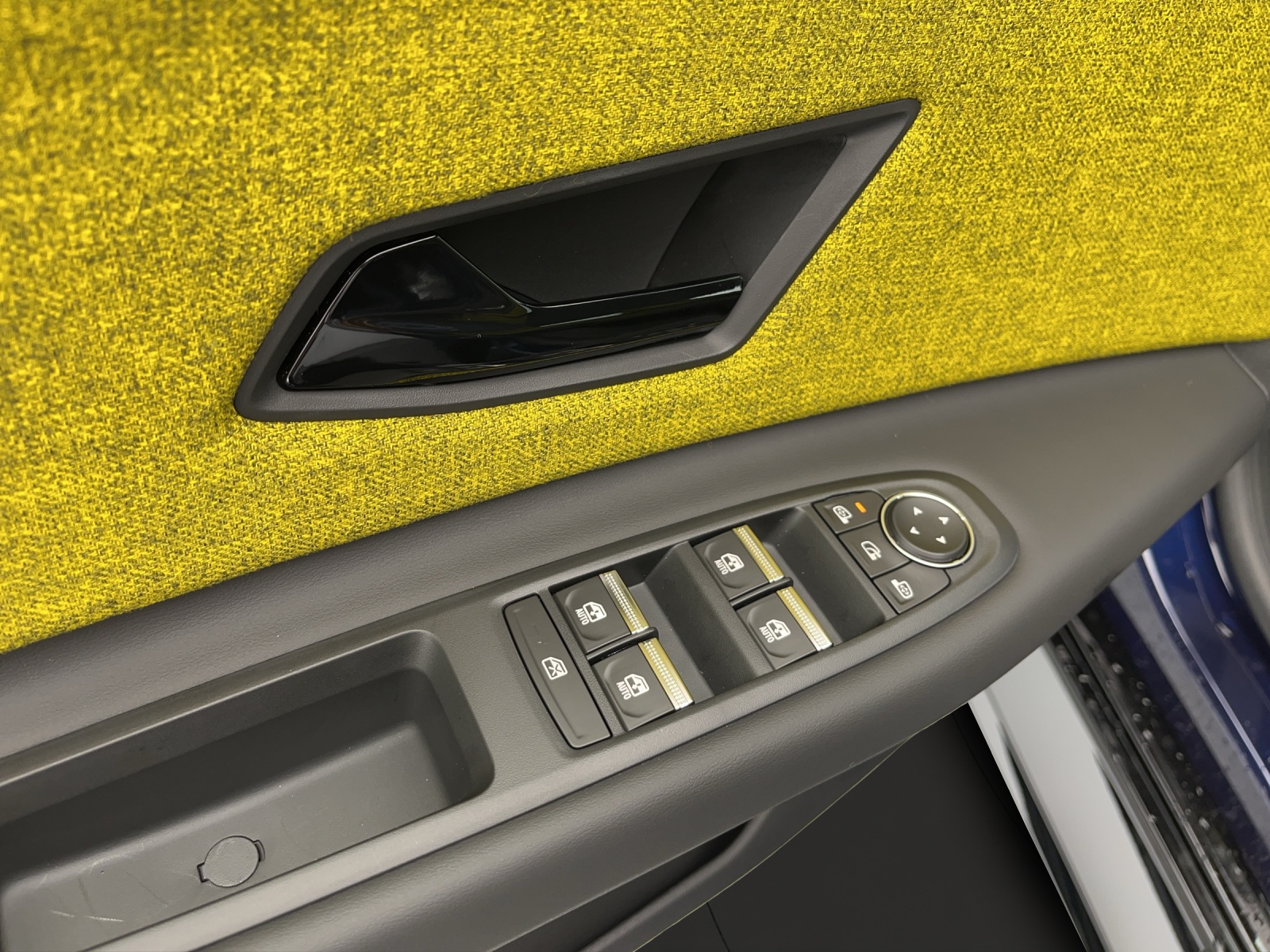 RENAULT R5 E-Tech Comfort Range iconic five-image-12