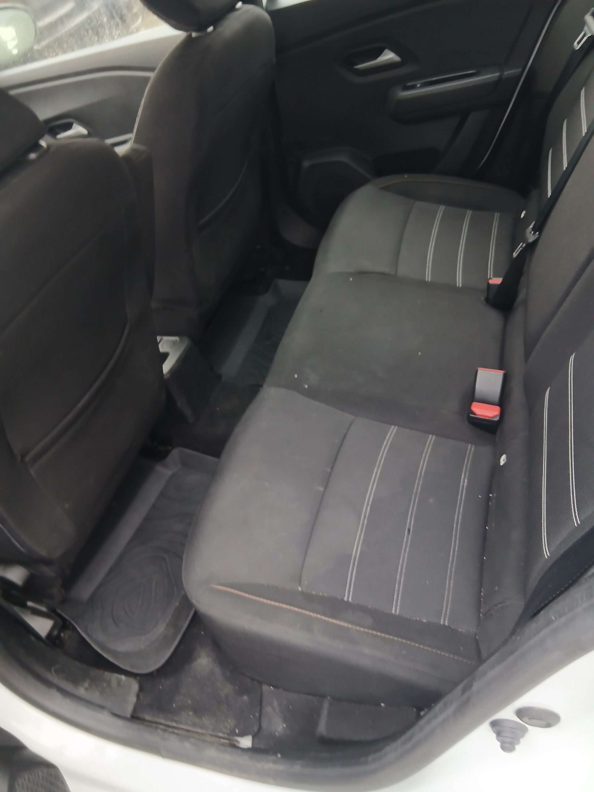DACIA Sandero Stepway TCe 90 Expression CVT-image-9