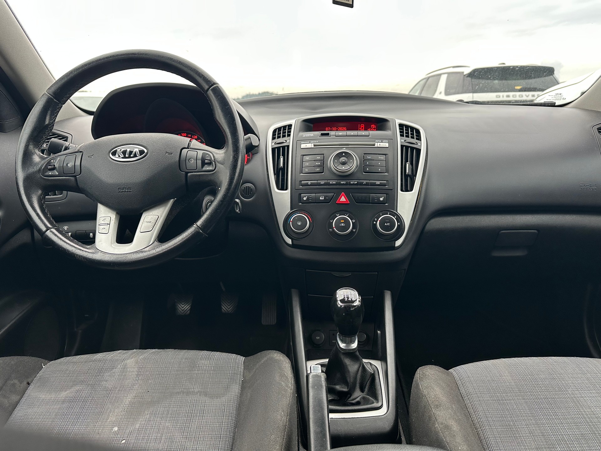KIA Cee'd 1.6 CRDi Trend-image-7