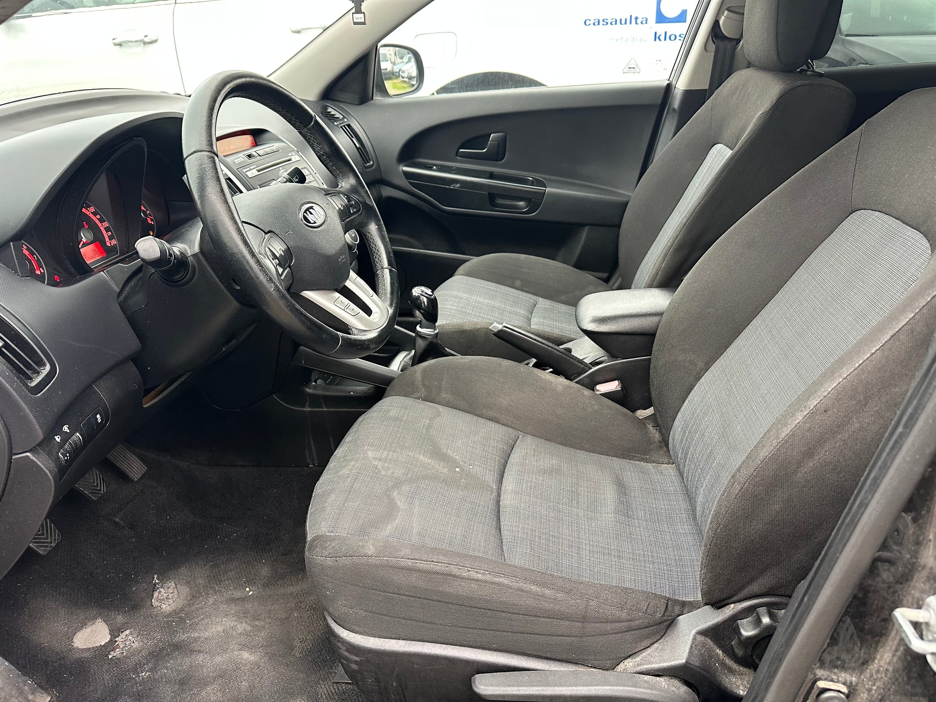 KIA Cee'd 1.6 CRDi Trend-image-6