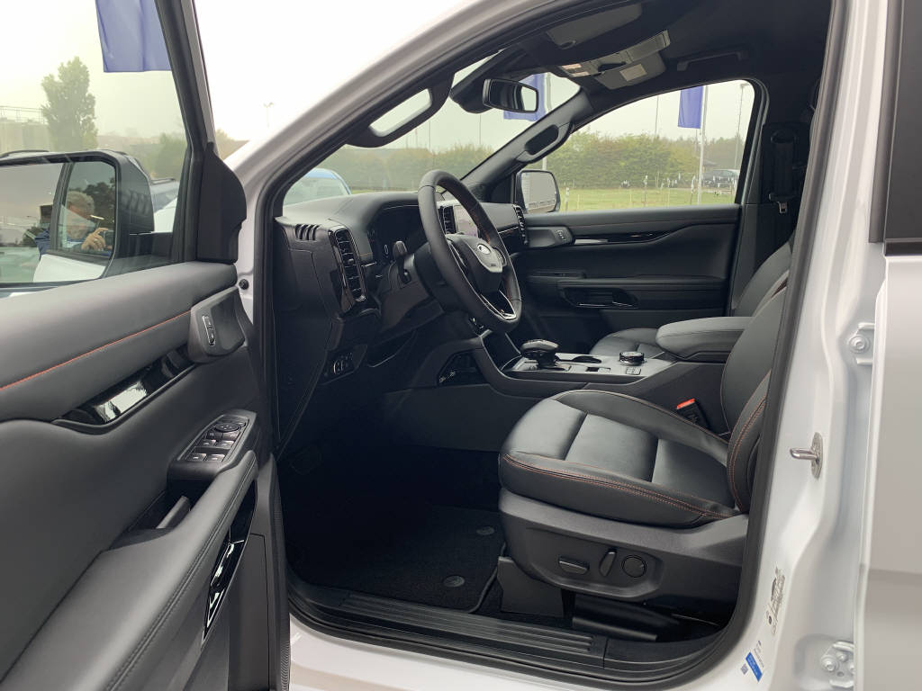 FORD Ranger 2.3 EcoBoost 4x4 Wildtrak PHEV-image-8