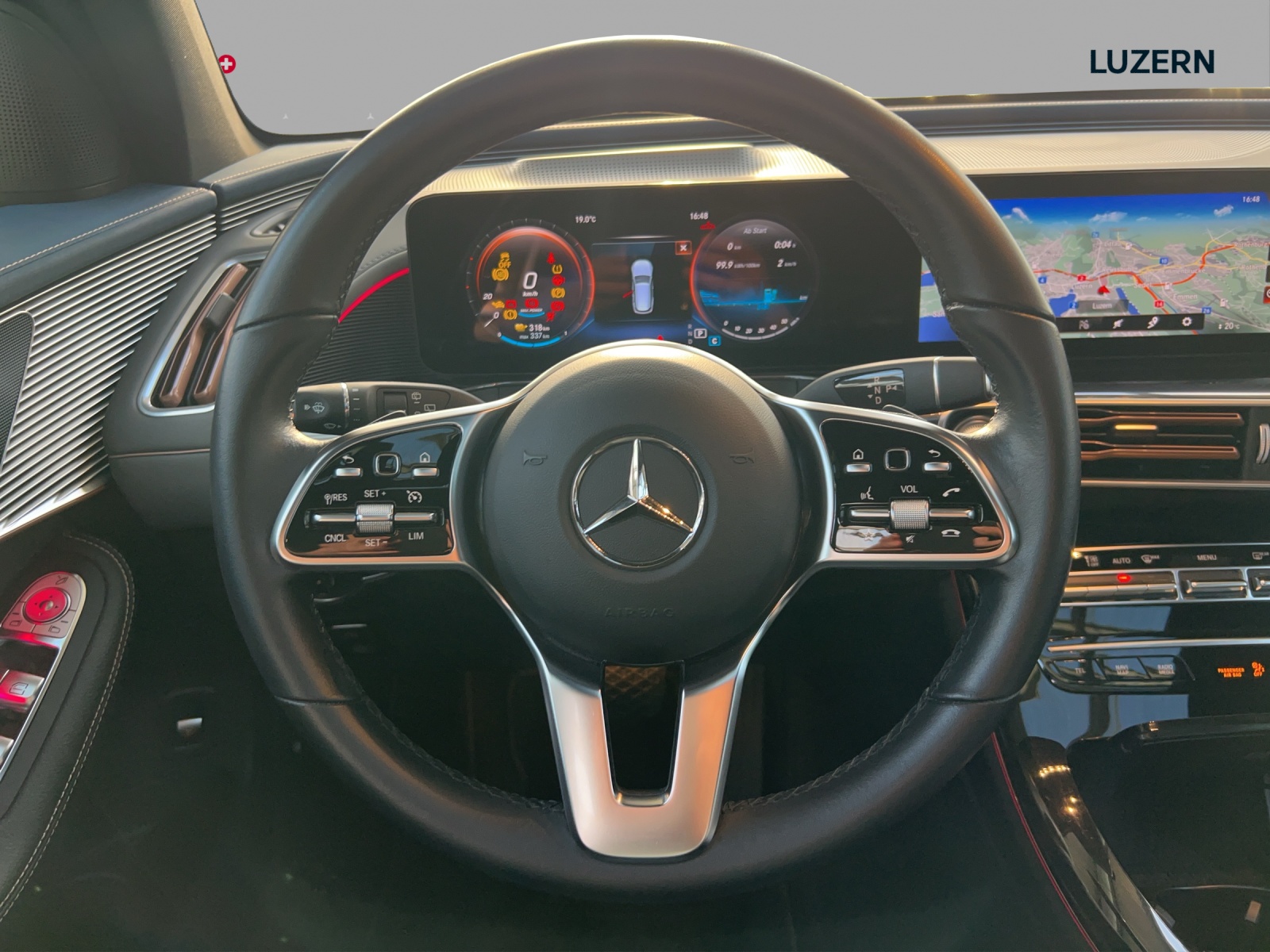 MERCEDES-BENZ EQC 400 4Matic EQ Star-image-9