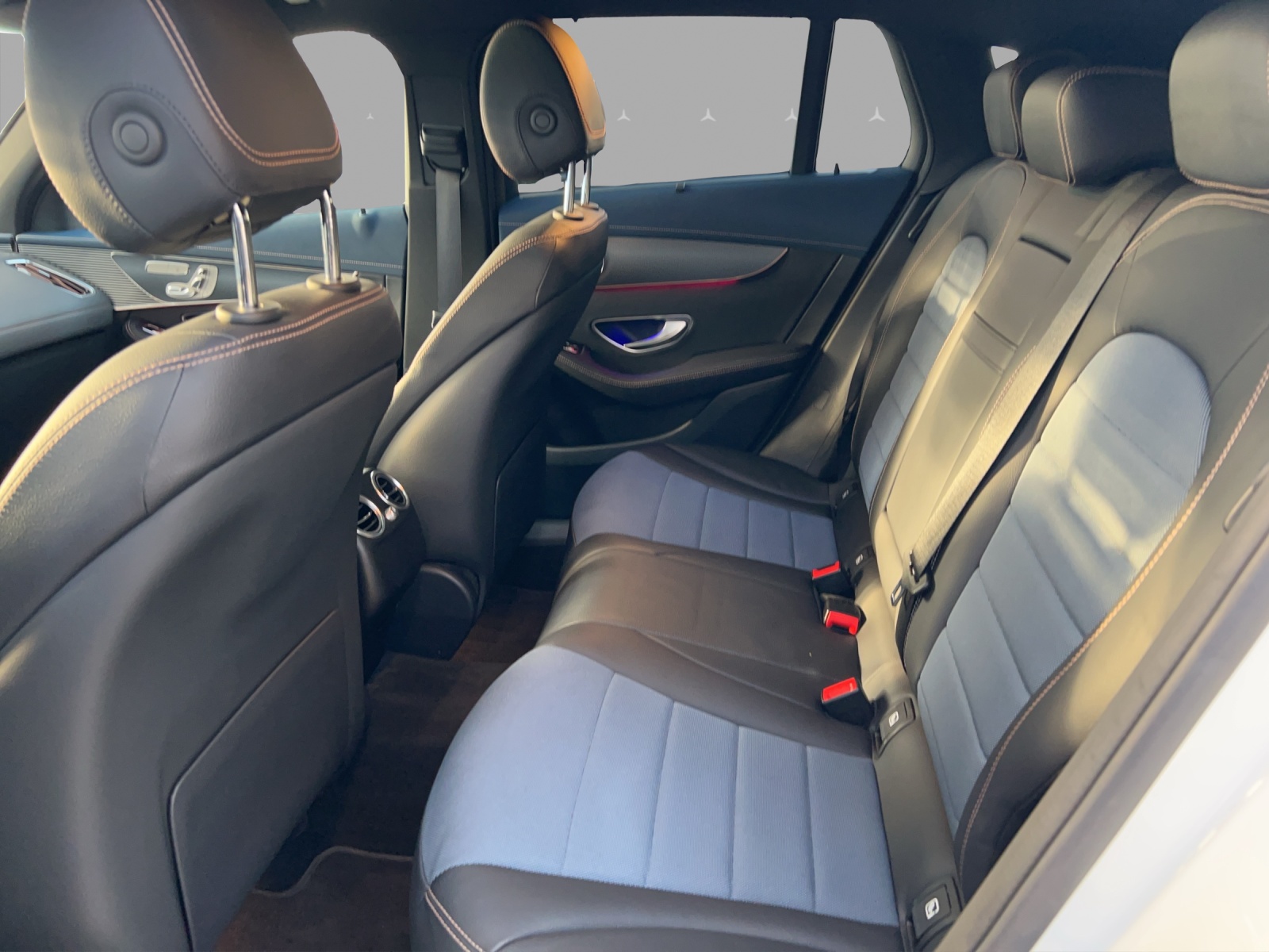 MERCEDES-BENZ EQC 400 4Matic EQ Star-image-13