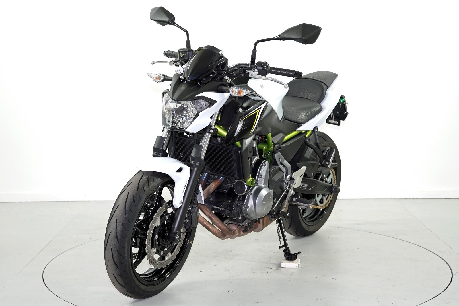 KAWASAKI Z650 ABS-showroom-element-2