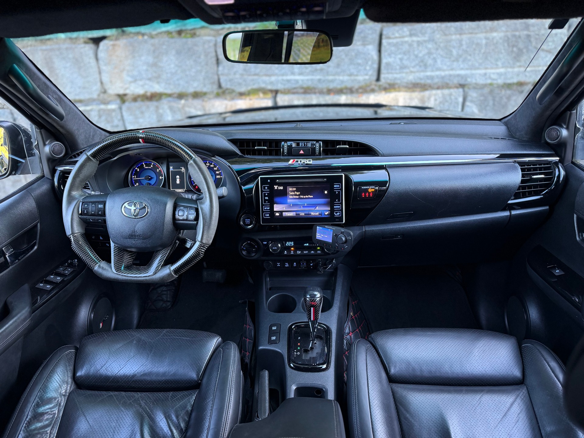 TOYOTA Hilux 2.4-4D Sol Premium Double Cab 4x4 A-image-6