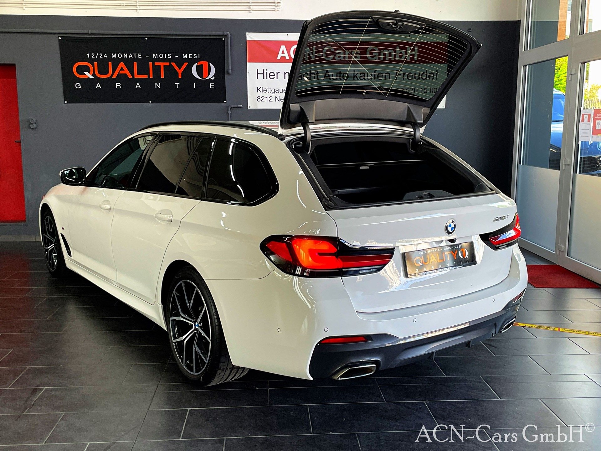 BMW 520 d Touring Sport Line Steptronic-image-4