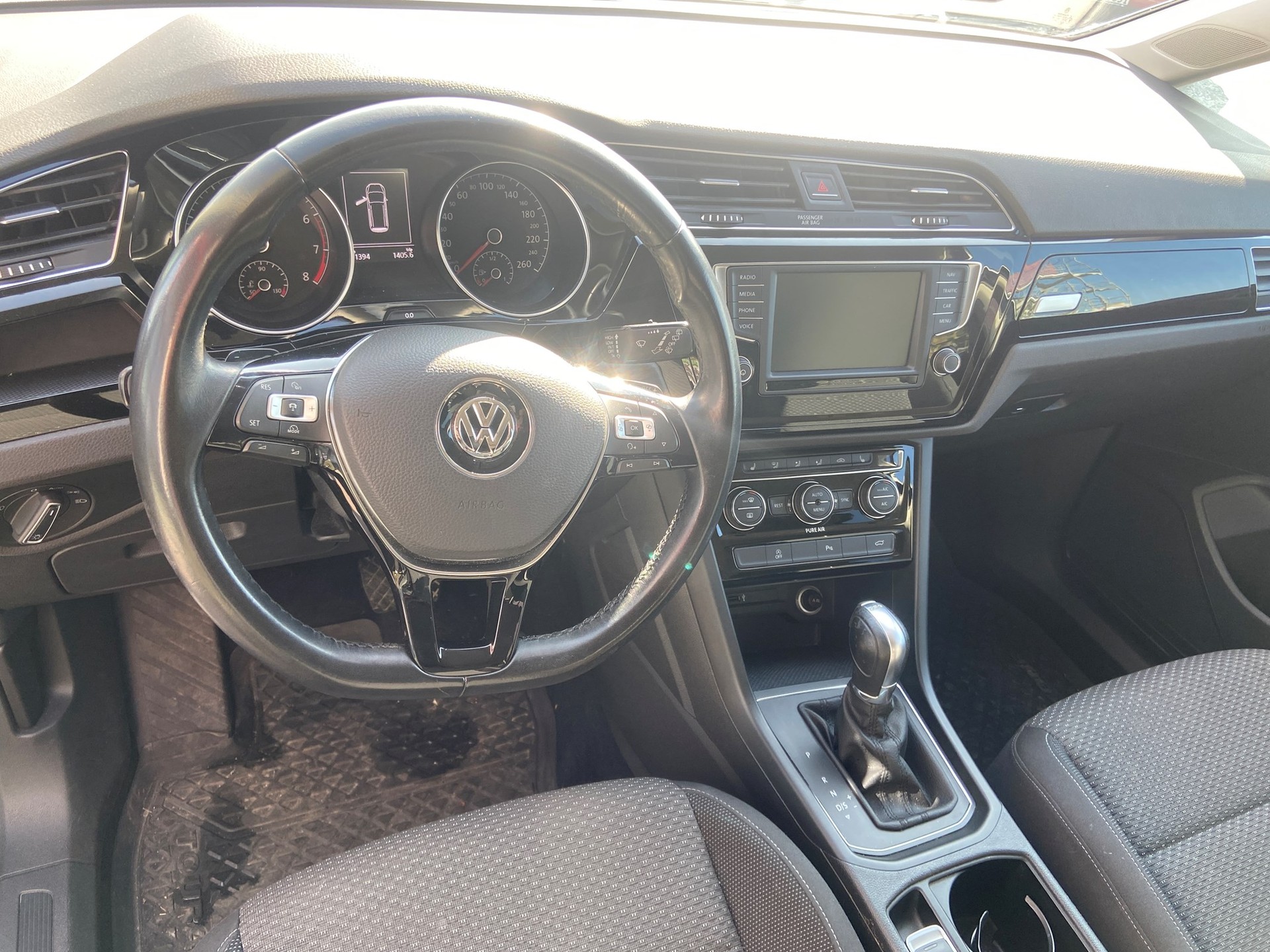 VW TOURAN 1.4 TSI BlueMotion Technology Comfortline DSG-image-10