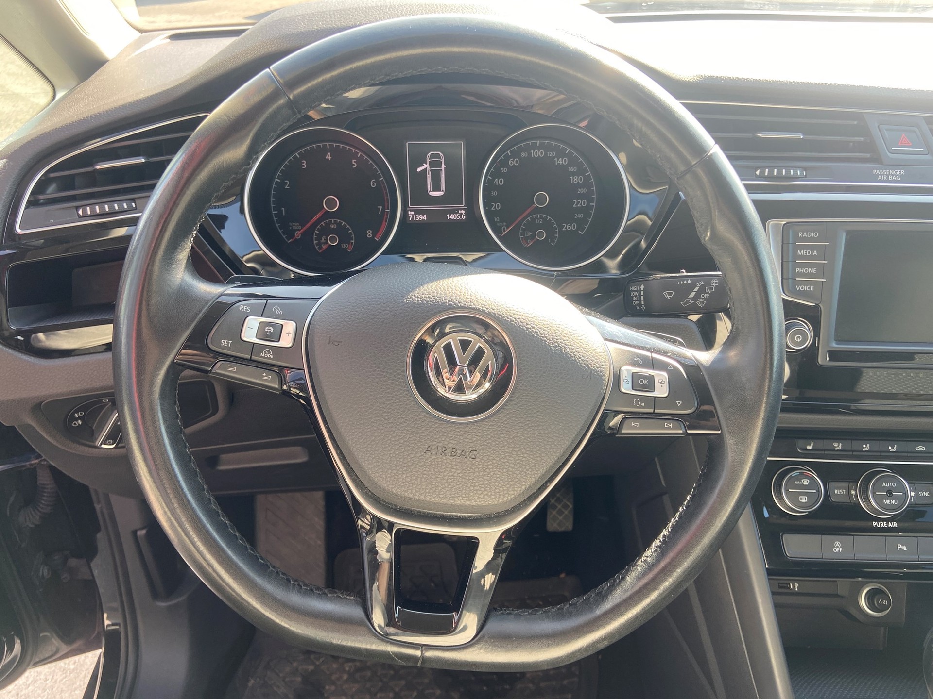 VW TOURAN 1.4 TSI BlueMotion Technology Comfortline DSG-image-11