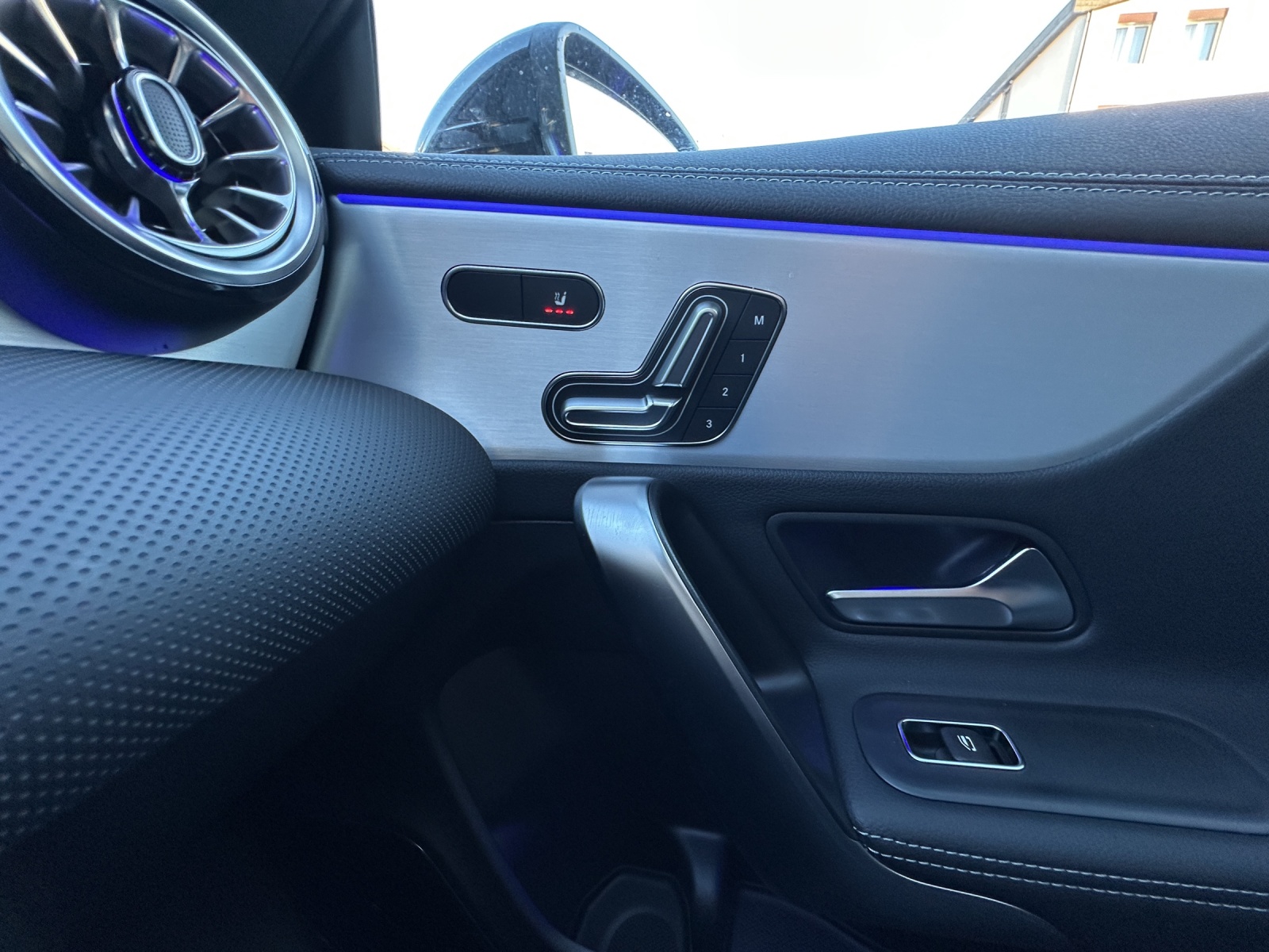 MERCEDES-BENZ CLA Shooting Brake 35 AMG 4Matic 8G-DCT-image-14