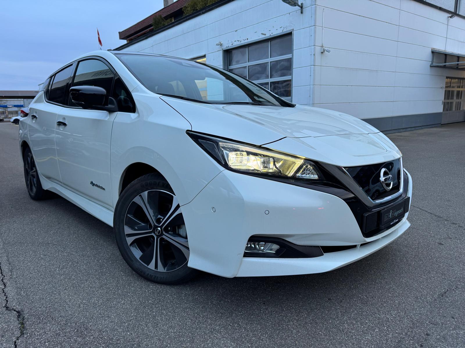 NISSAN Leaf Acenta (incl. batt)-image-1