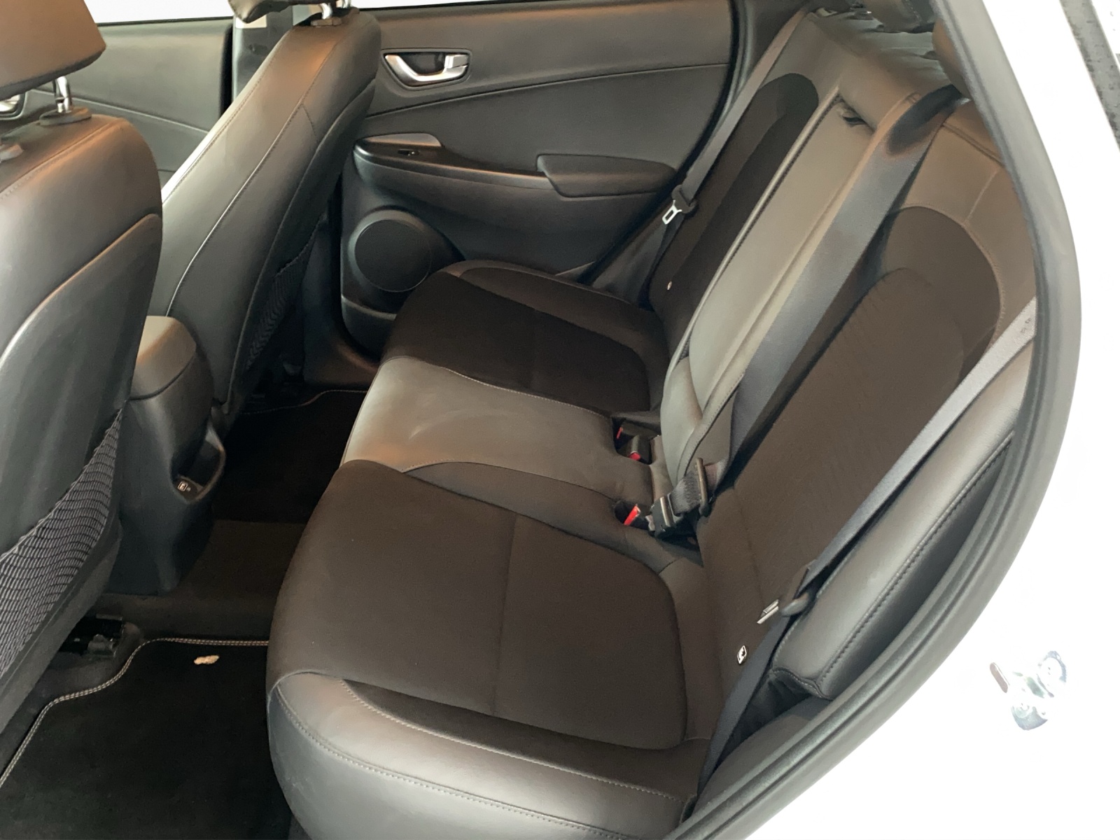 HYUNDAI Kona Electric Amplia-image-10