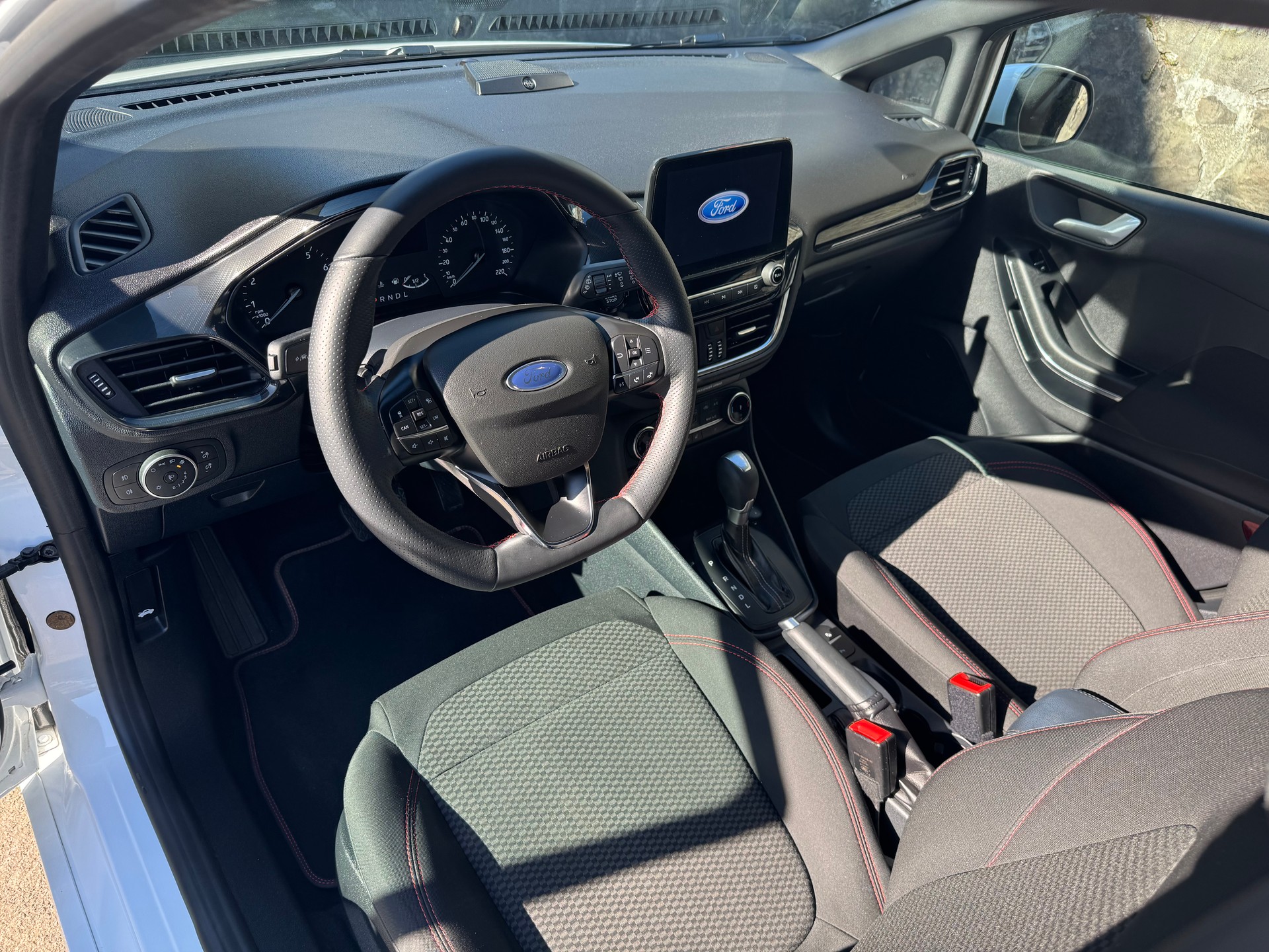 FORD Fiesta 1.0 SCTi MHEV ST Line X Automat-image-9
