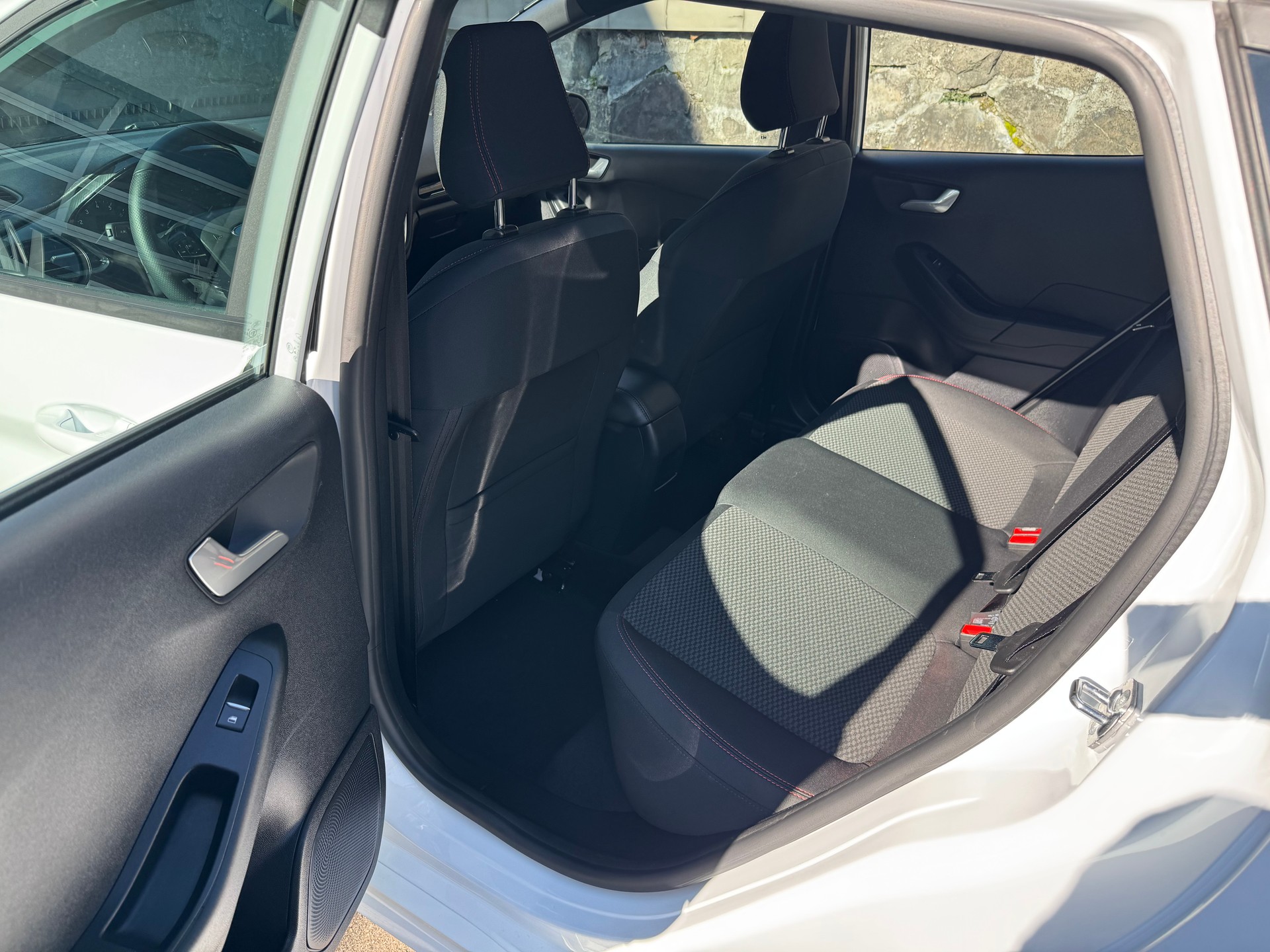 FORD Fiesta 1.0 SCTi MHEV ST Line X Automat-image-11