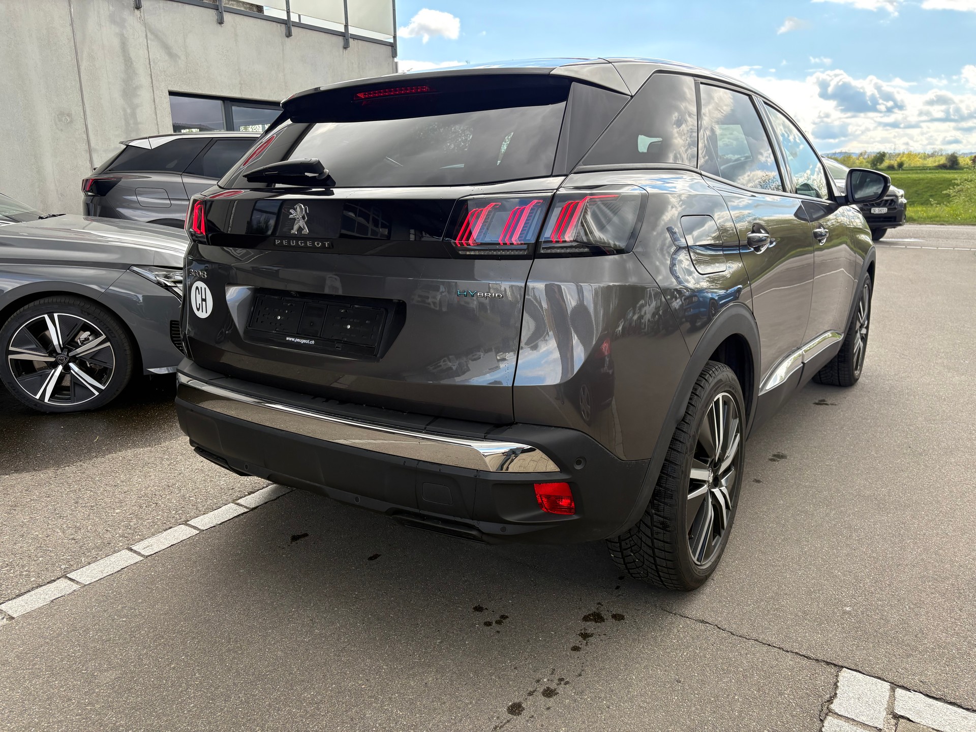 PEUGEOT 3008 1.6 Plug-in Hybrid Allure Pack-image-3