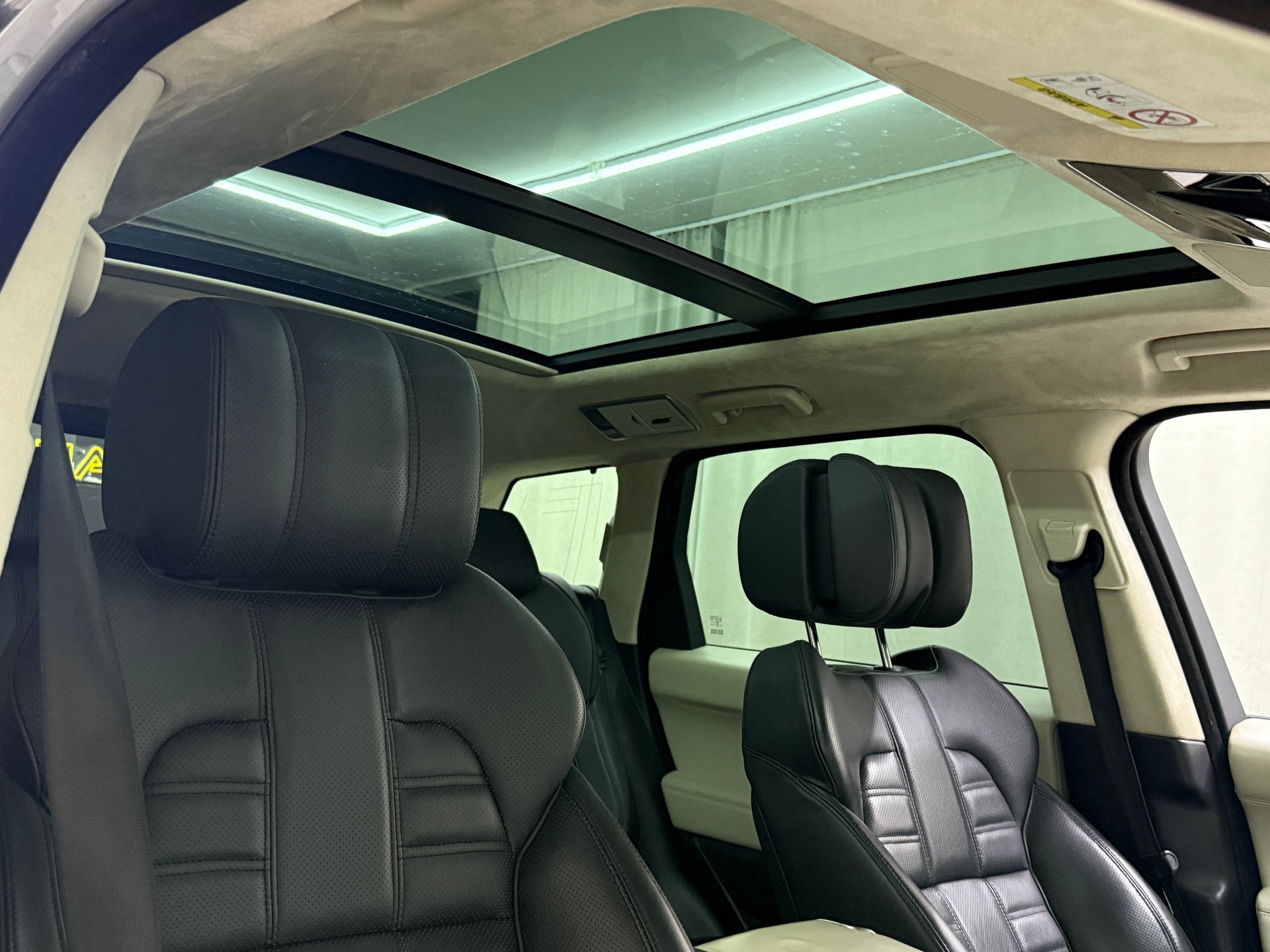 LAND ROVER Range Rover Sport 3.0 SDV6 Autobiogr. Dynamic Aut.-image-16