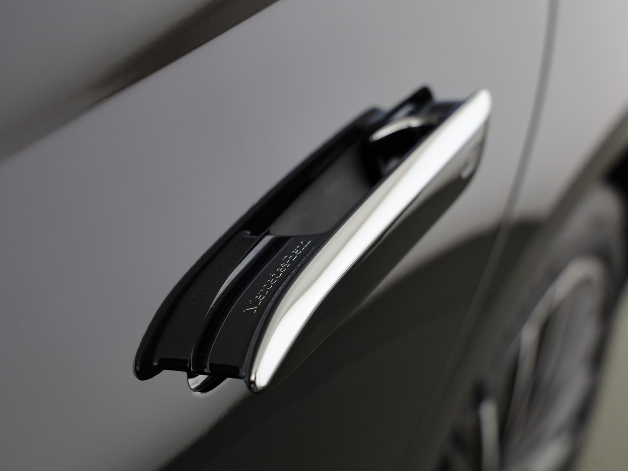 MERCEDES-BENZ E 220 d 4Matic 9G-Tronic-image-8