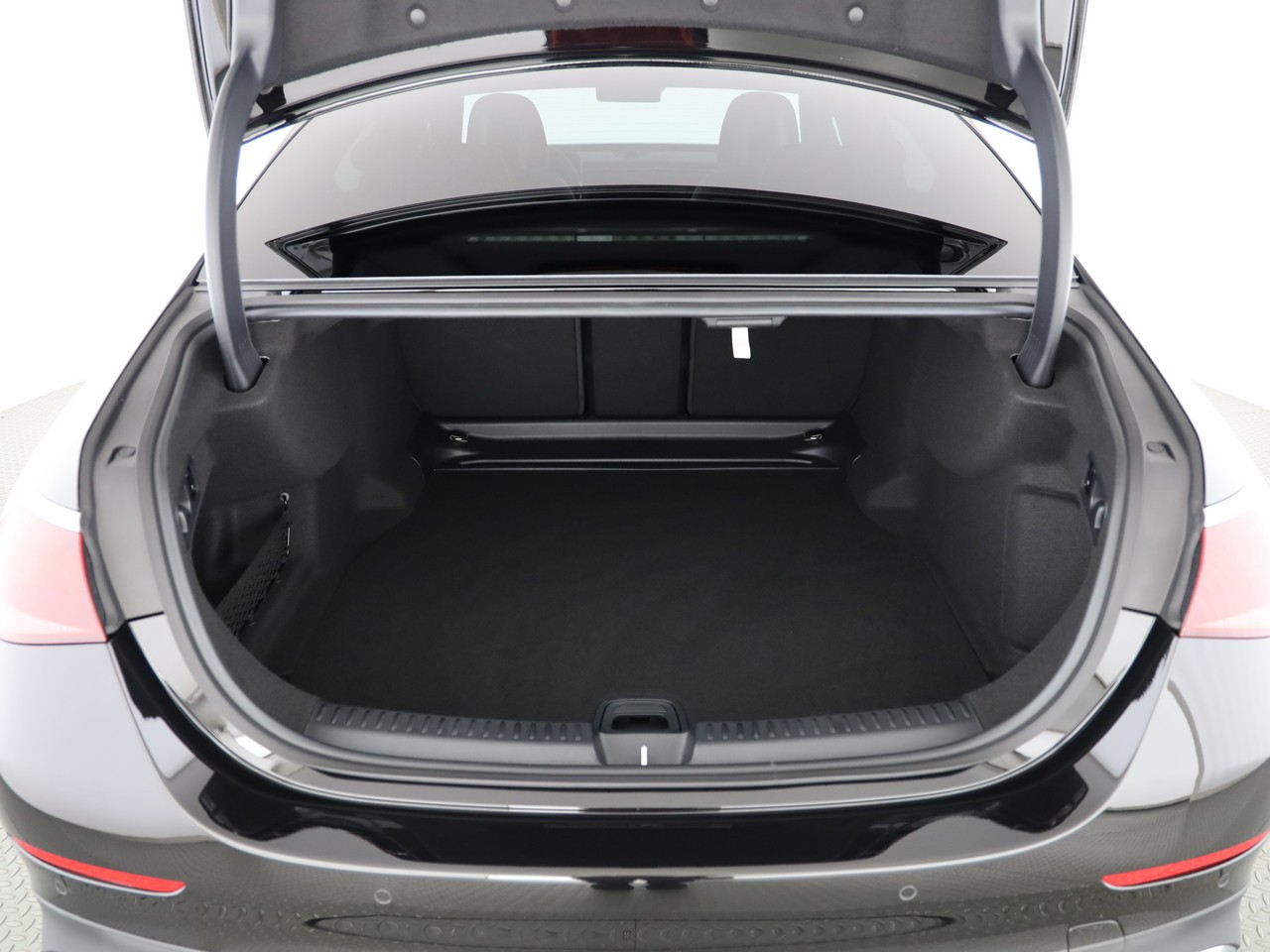 MERCEDES-BENZ E 220 d 4Matic 9G-Tronic-image-20