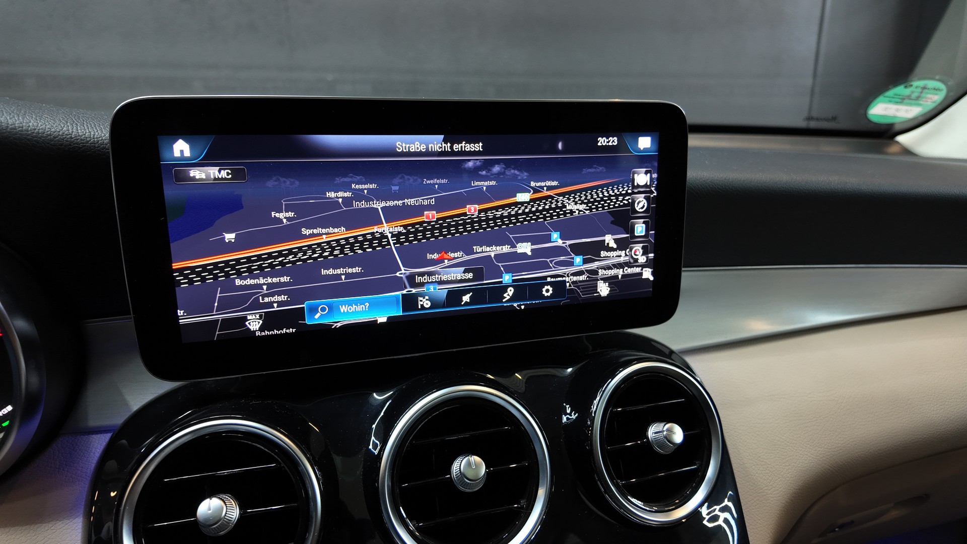 MERCEDES-BENZ GLC 300 de AMG Line 4Matic 9G-Tronic-image-15