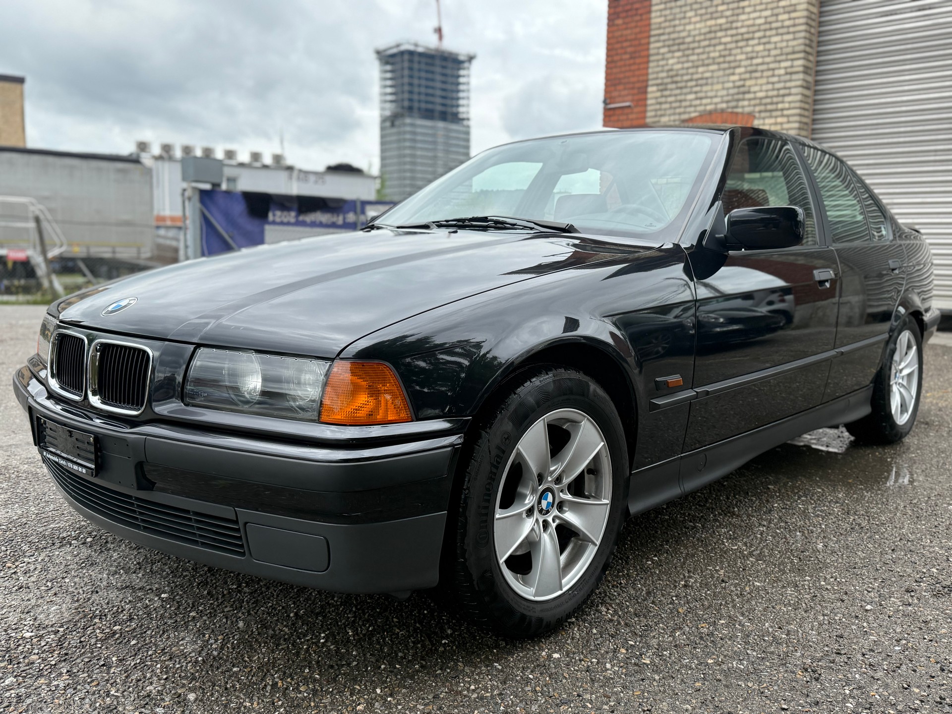 BMW 320i A ABS-image-2
