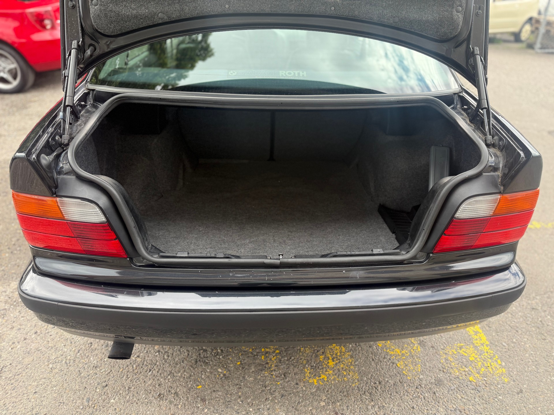 BMW 320i A ABS-image-8