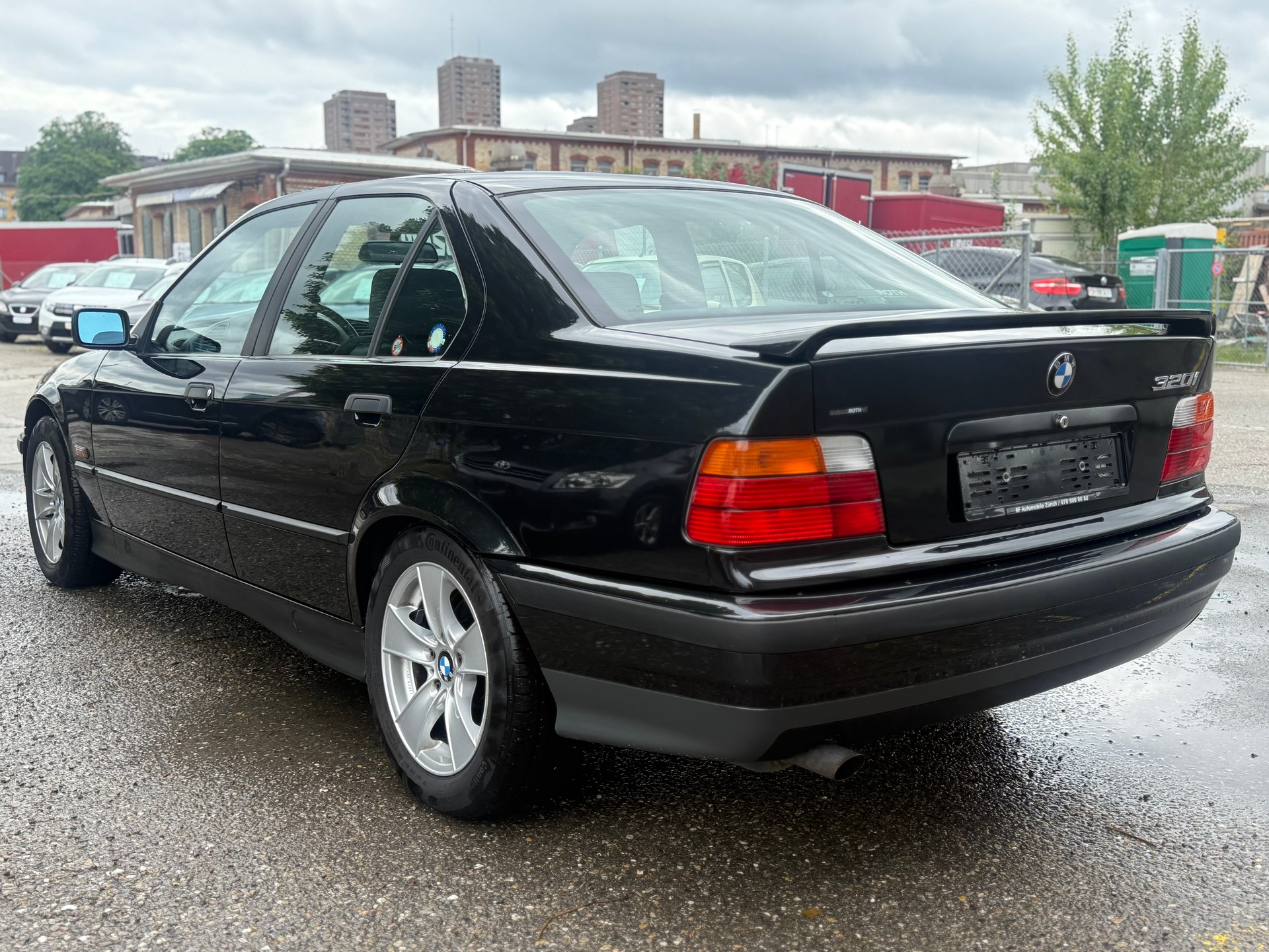 BMW 320i A ABS-image-7