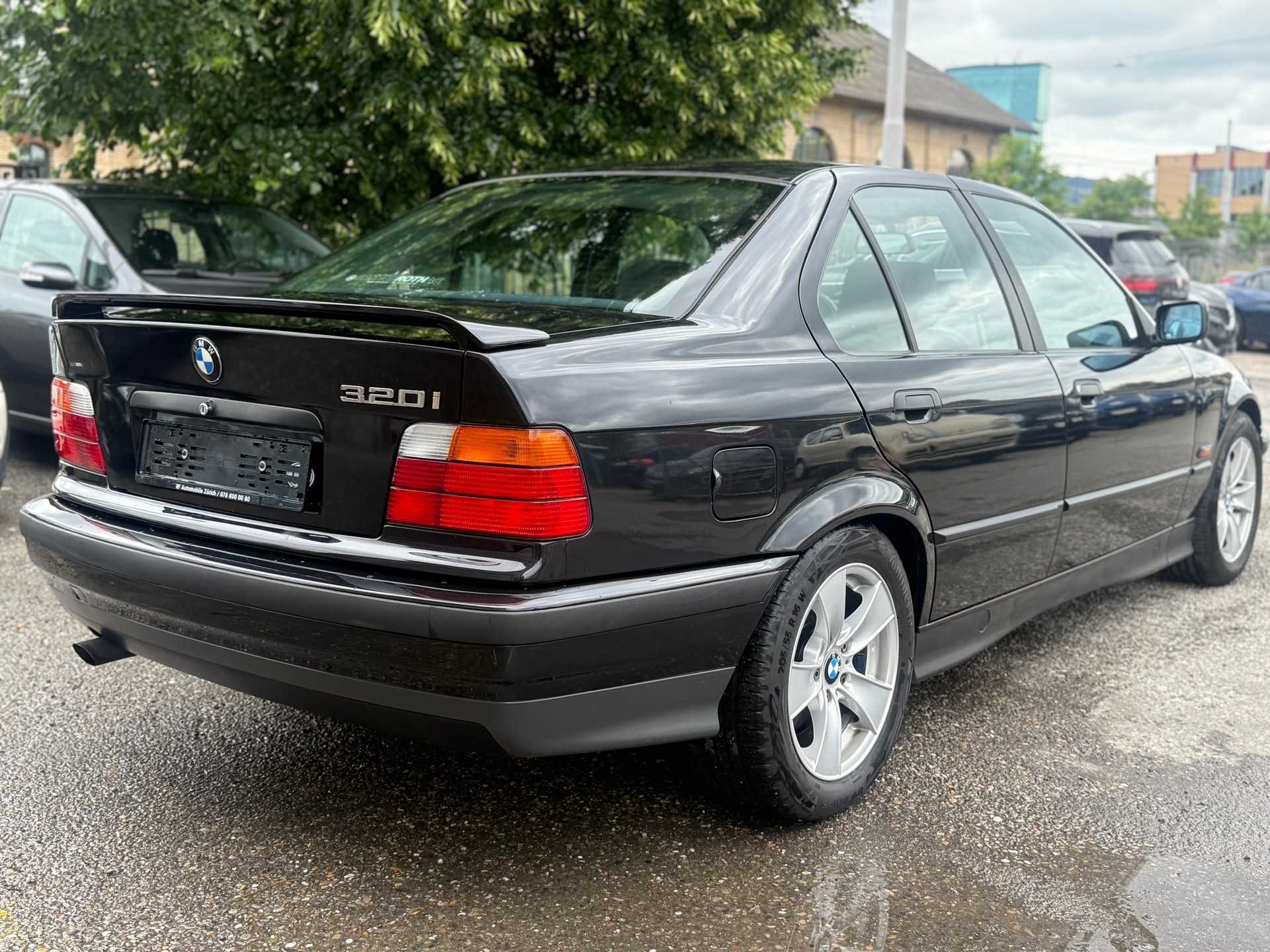 BMW 320i A ABS-image-5