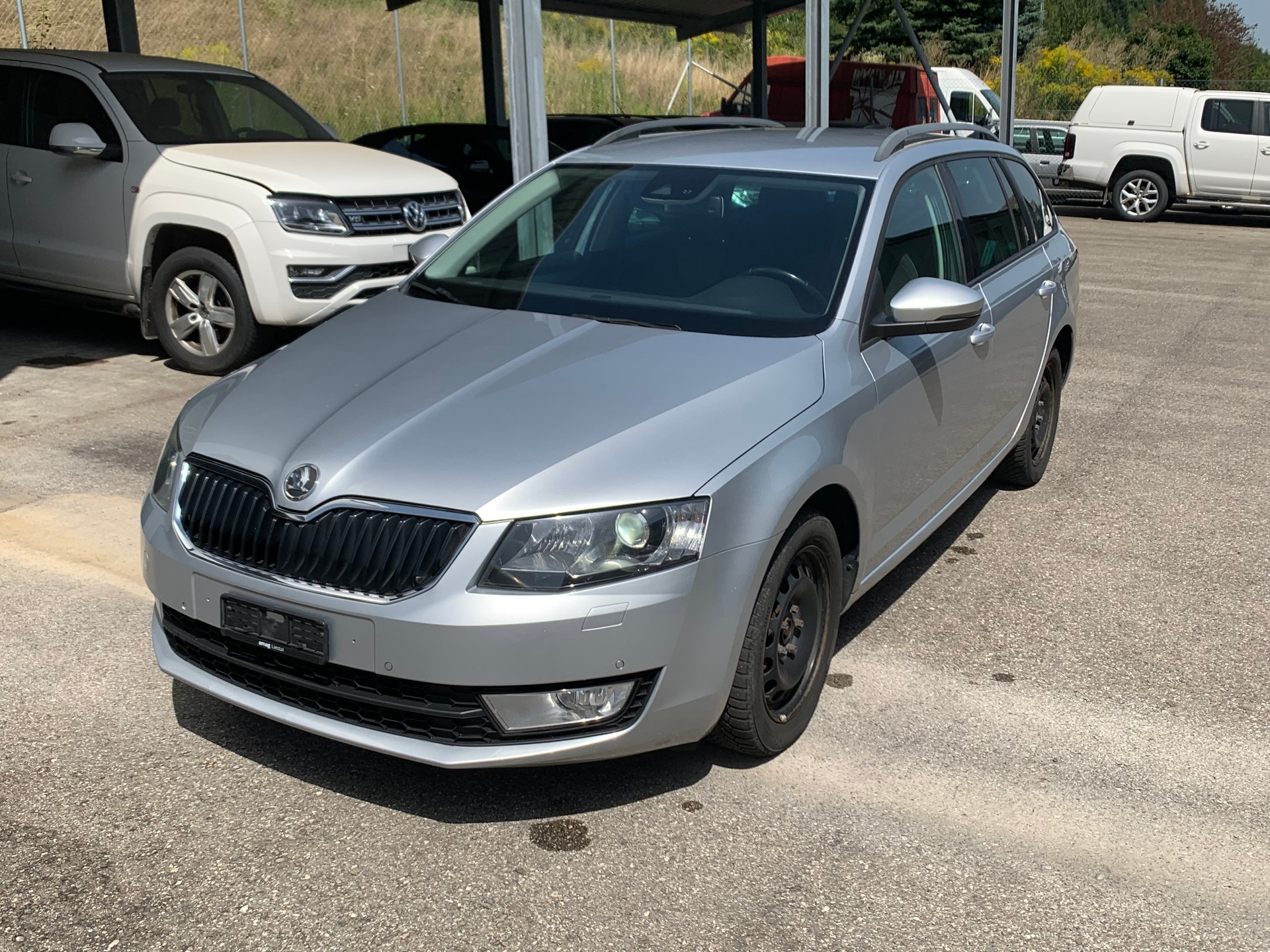 SKODA Octavia Combi 2.0 TDI Ambition 4x4-image-0