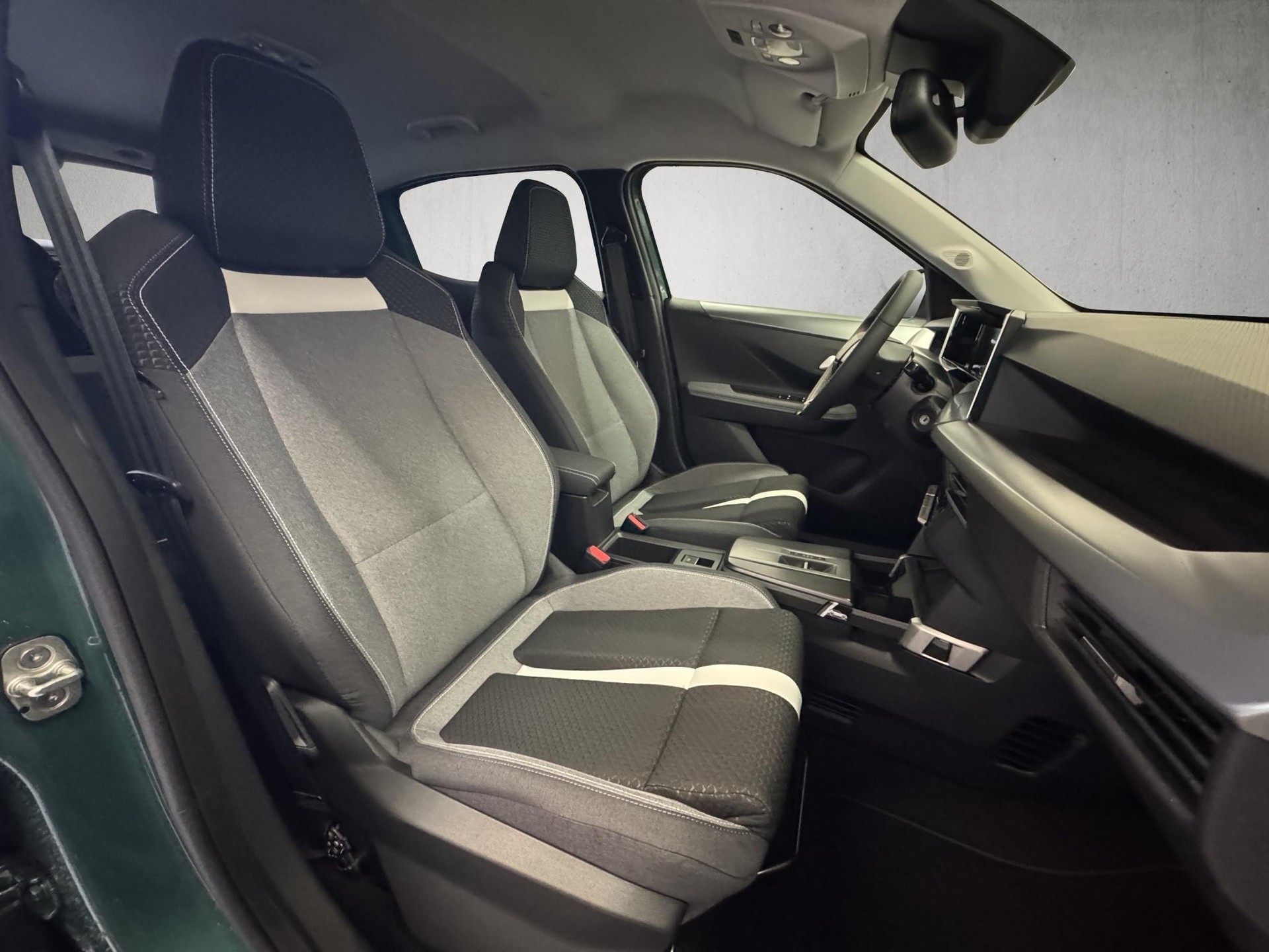 OPEL Frontera-e GS-image-15