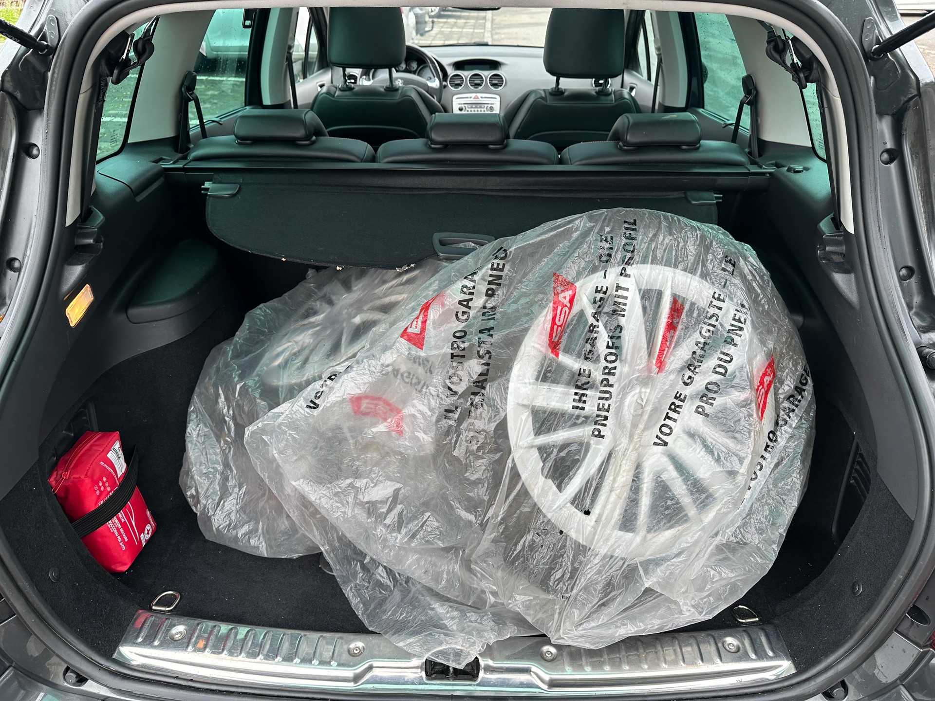 PEUGEOT 308 SW 1.6 Turbo FIXPREIS-image-13