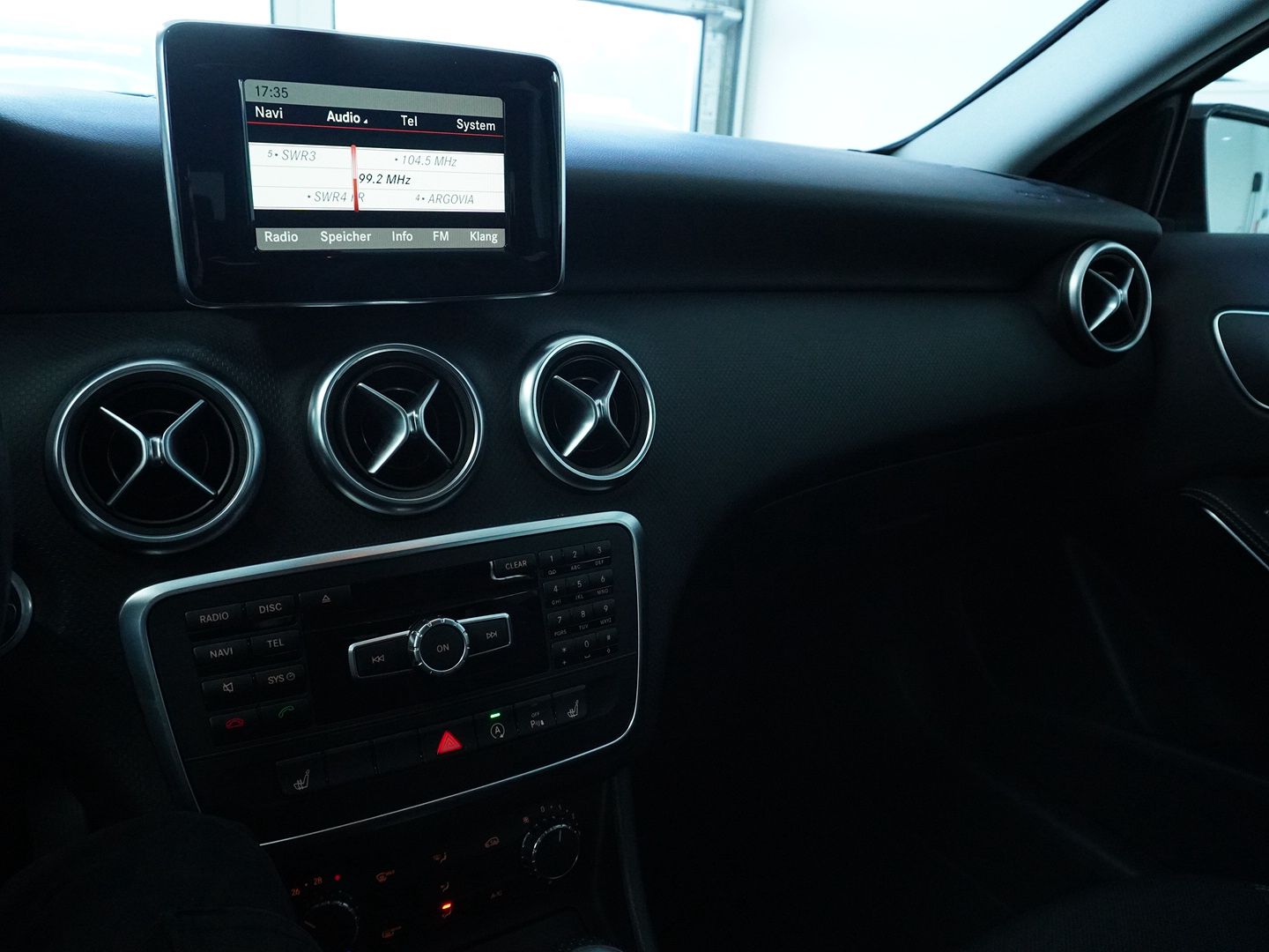 MERCEDES-BENZ A 200 Night Star-image-6