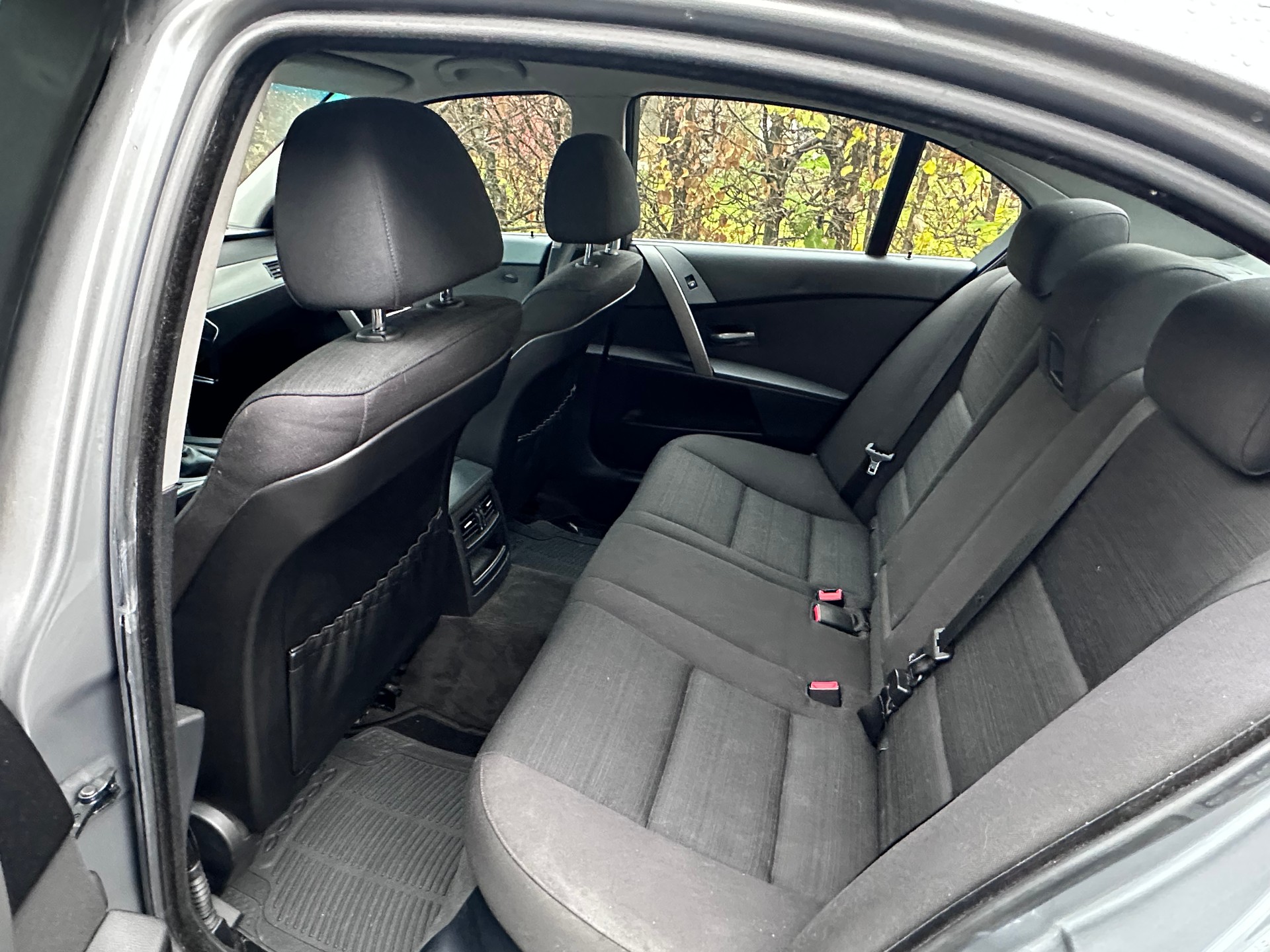 BMW 523-image-10