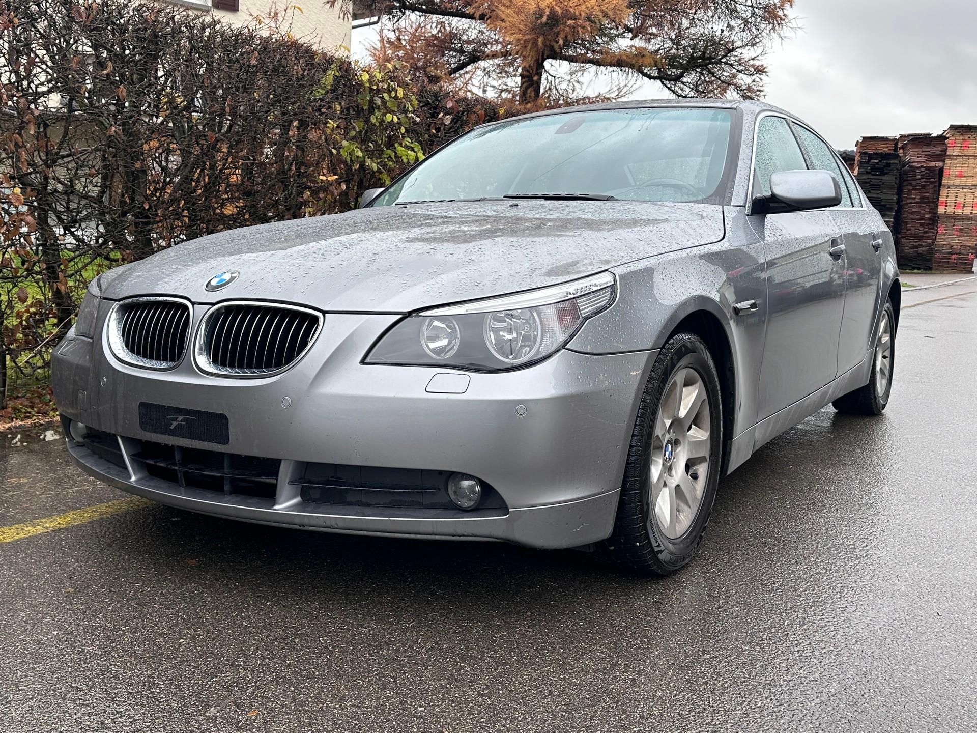BMW 523